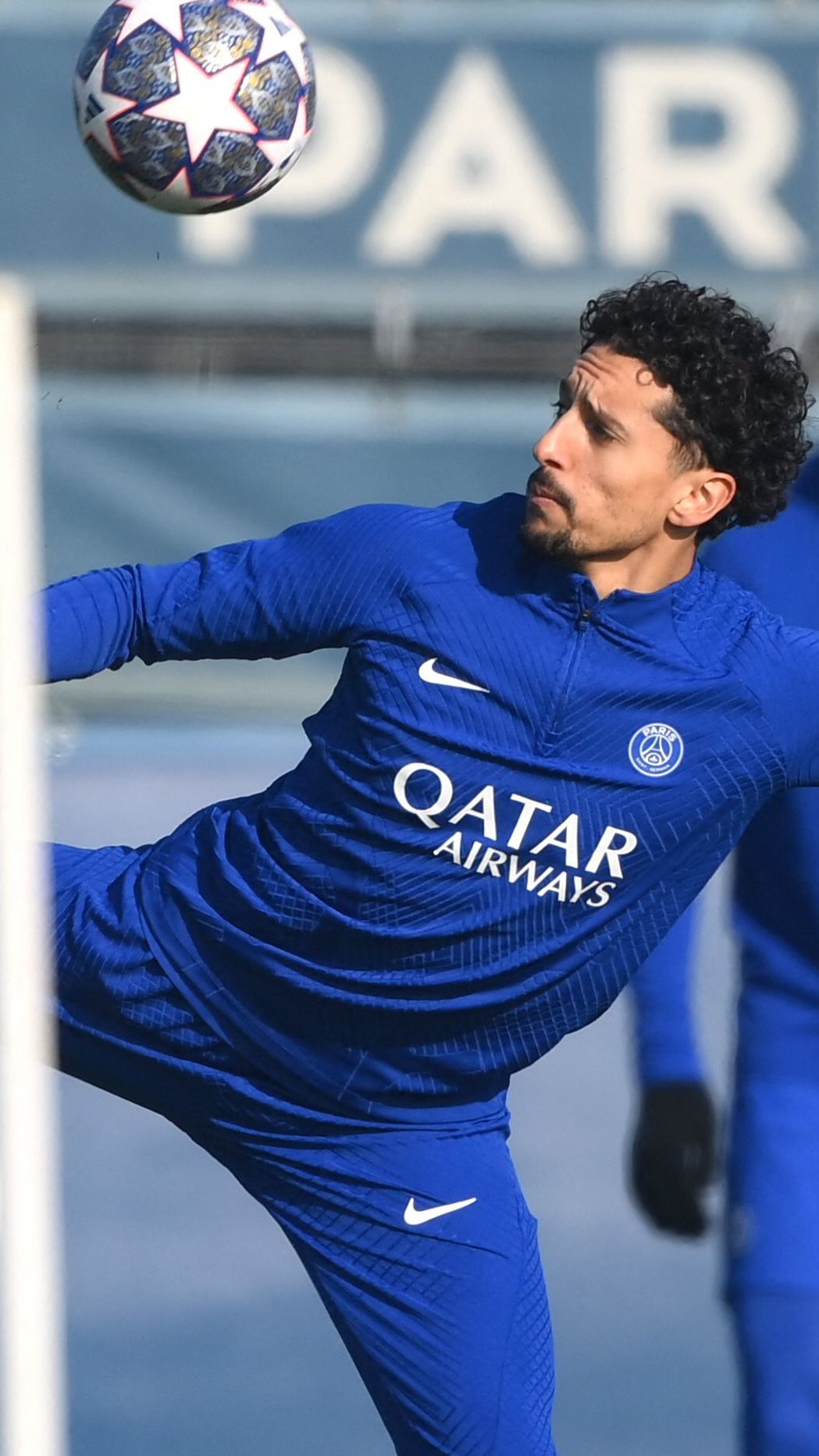 Neuauflage des Endspiels von 2020 - Einsatz von Mbappé bei PSG fraglich. Im Bild: Marquinhos (l.) und Neymar (r.), beide PSG.