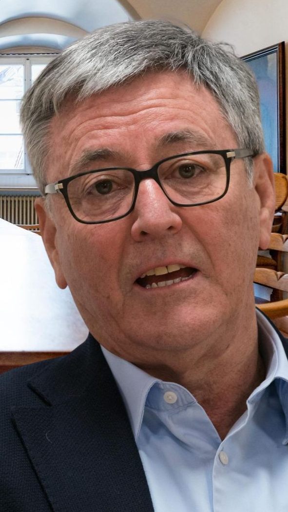 Bürgermeister Wolfgang Matt (rechts) geht der nächste Stadtrat verloren.