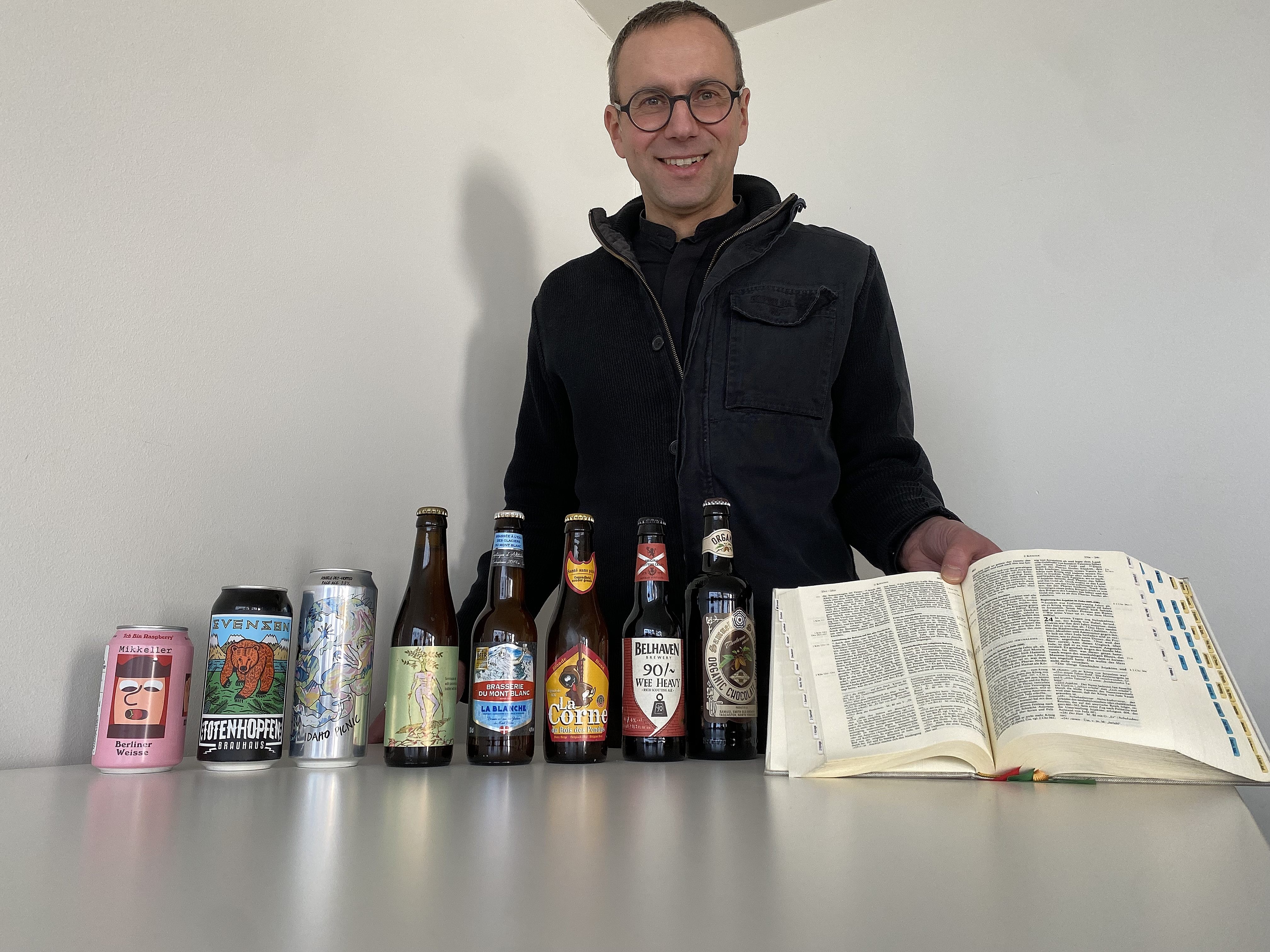 Pfarrer Dominik Toplek hatte die originelle Idee zu der Veranstaltung Bier & Bibel und freut sich bereits auf die dritte Ausgabe. Pfarrer Dominik Toplek hatte die originelle Idee zu der Veranstaltung Bier & Bibel und freut sich bereits auf die dritte Ausgabe.