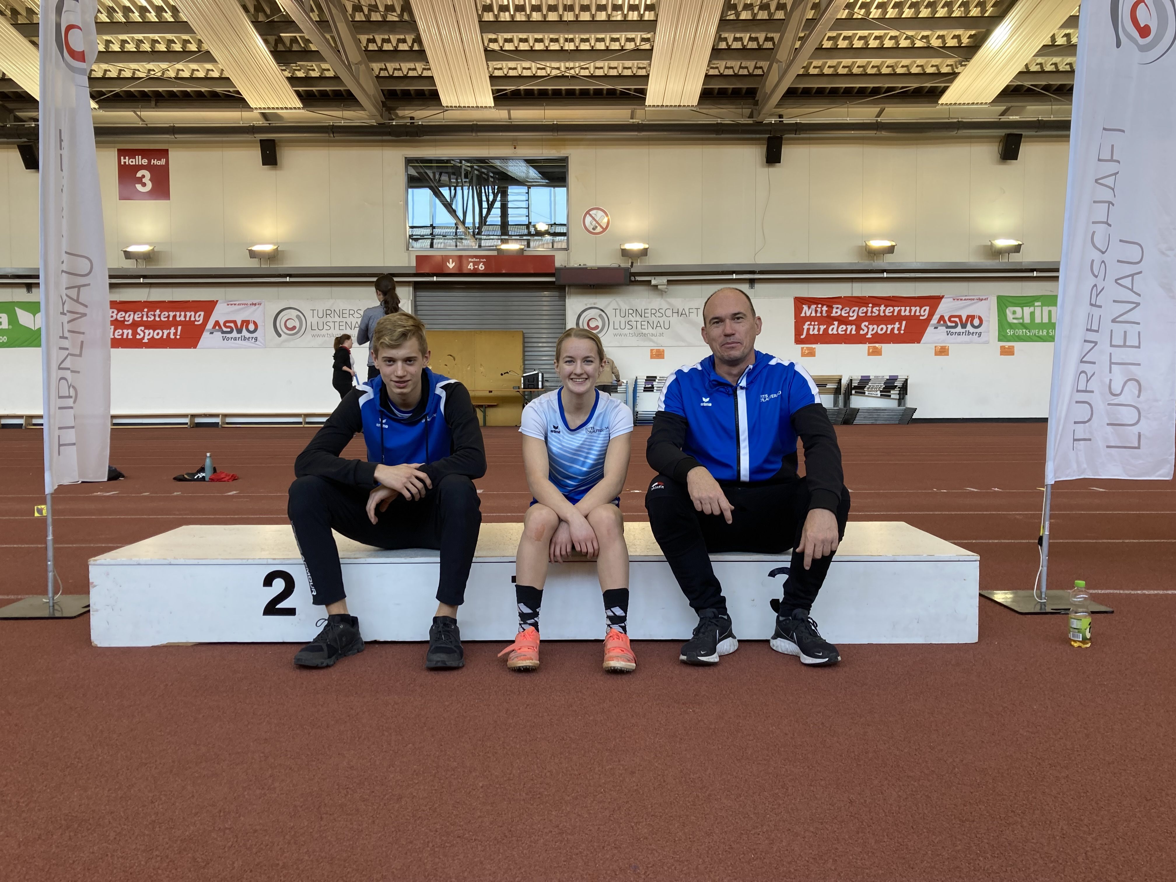 vlnr: Lorenz Wirth, Mia-Sophie Kammerer und Trainer Gerhard Gmeiner vlnr: Lorenz Wirth, Mia-Sophie Kammerer und Trainer Gerhard Gmeiner