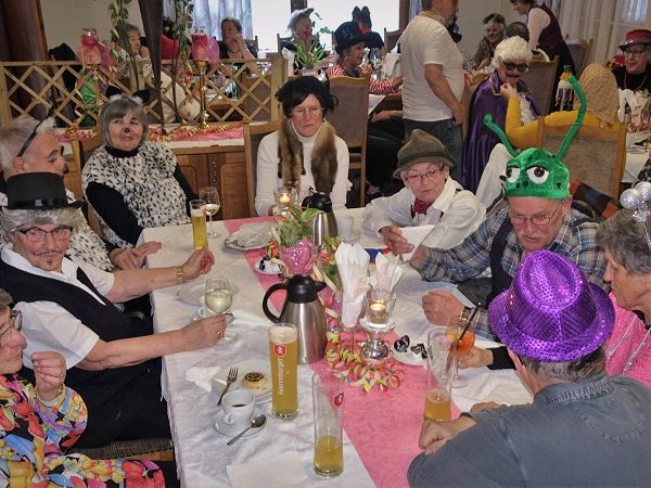 PVÖ-Partenen: Faschingskränzchen im Partenerhof