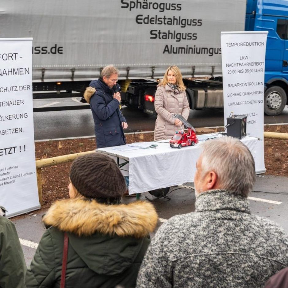 Protest im Epizentrum des Verkehrswahnsinns: Befürworter und Gegner einer großen Straßenlösung sind sich über notwendige Sofortmaßnahmen einig.