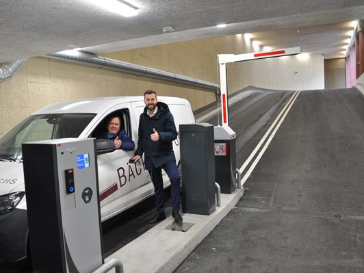 WIGE-Obmann Hanno Fuchs und Bgm. Simon Tschann fahren als erste in die „Parkgarage Zentrum“