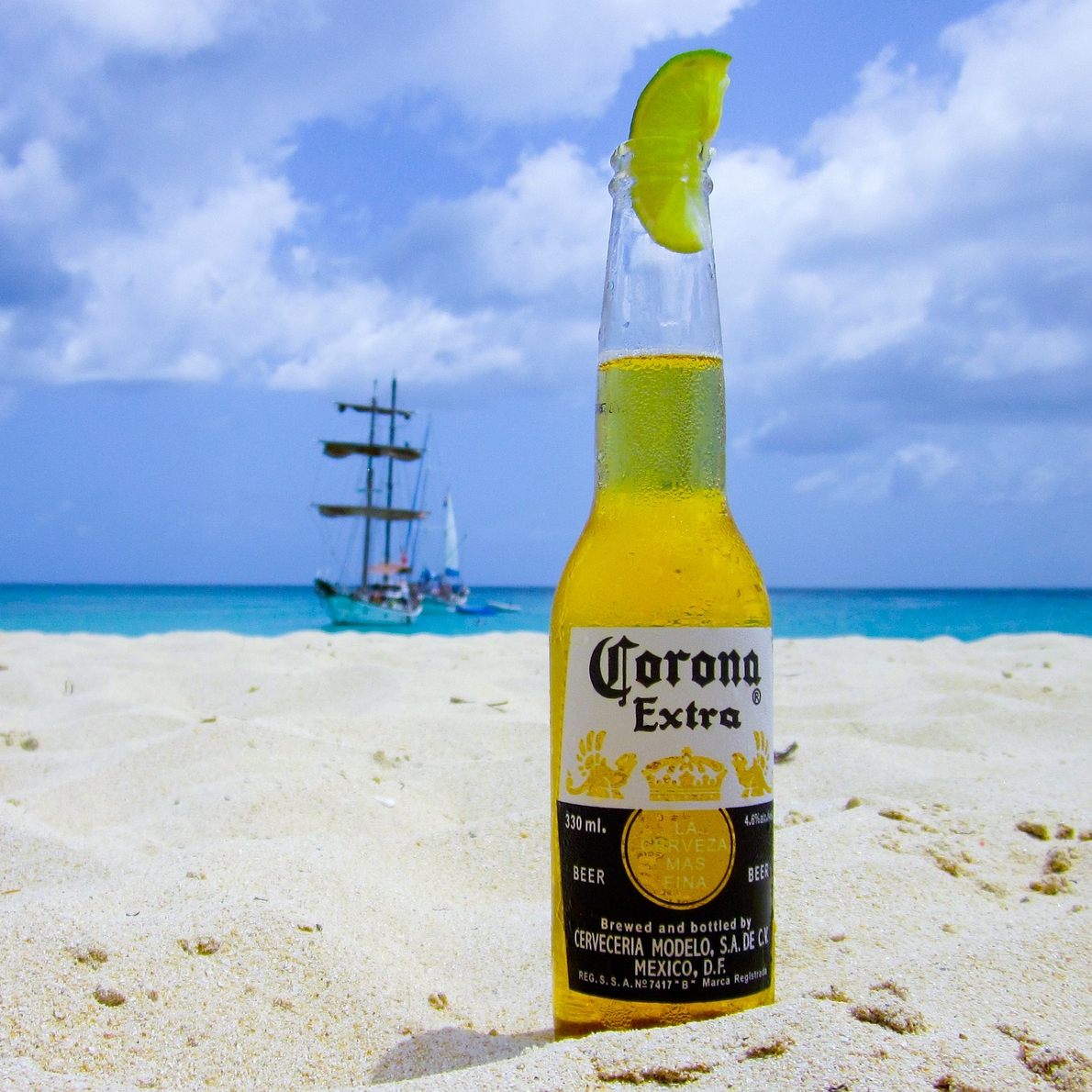 Die Biermarke "Corona" stellt auf Pfandflaschen um.