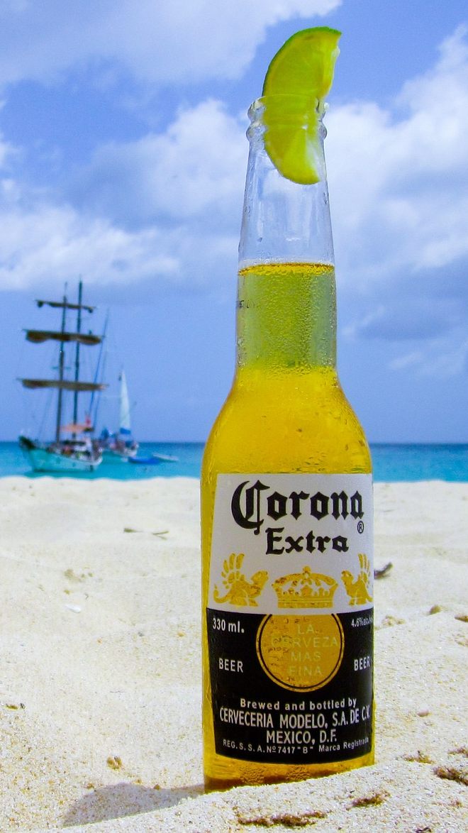 Die Biermarke "Corona" stellt auf Pfandflaschen um.