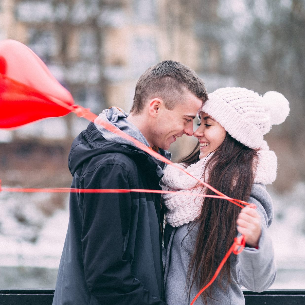 Im Schnitt geben die Österreicher 73 Euro für Valentinstags-Geschenke aus.