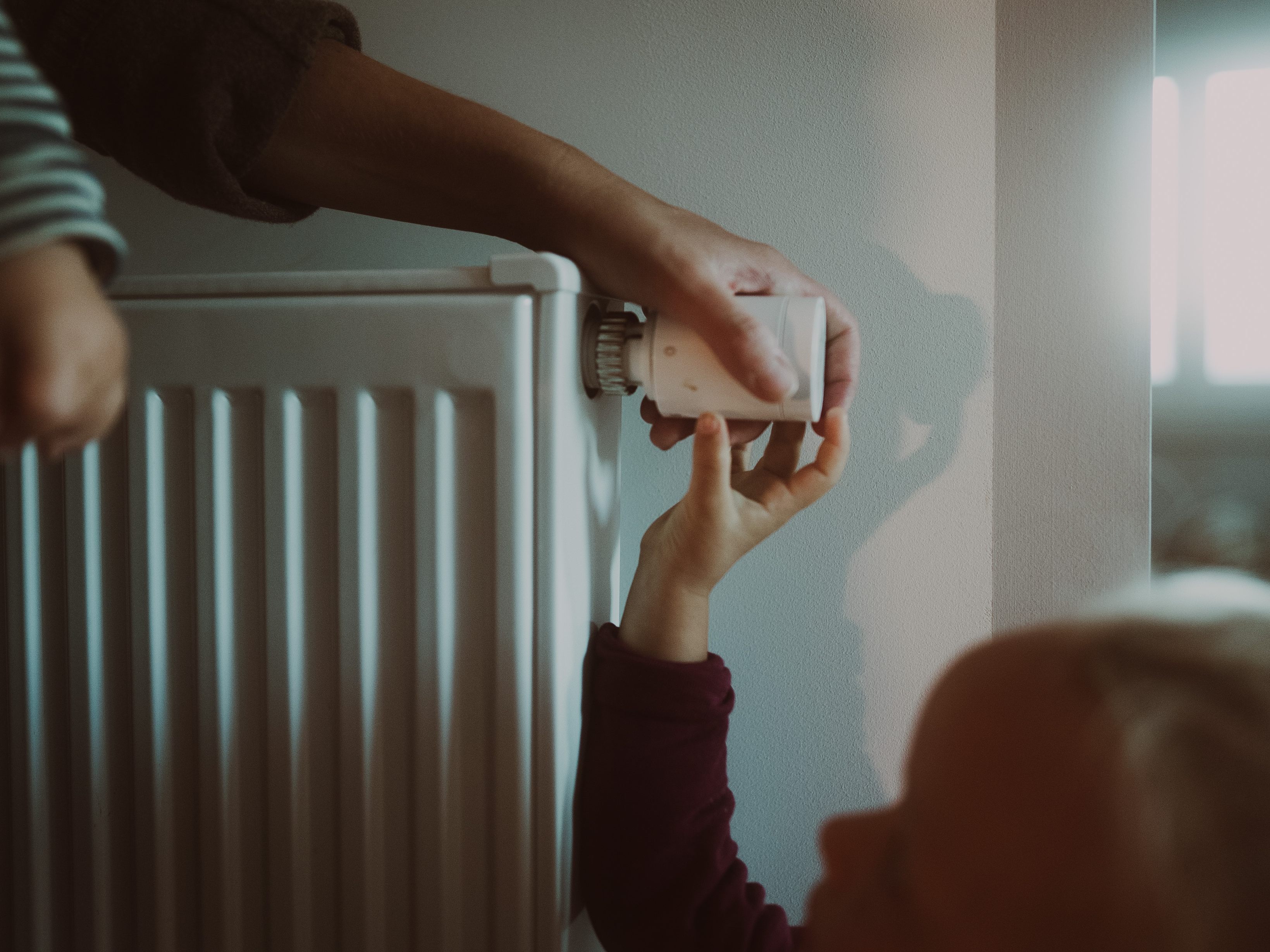 Ein neues Angebot unterstützt Haushalte mit niedrigem Einkommen beim Sparen von Energiekosten.