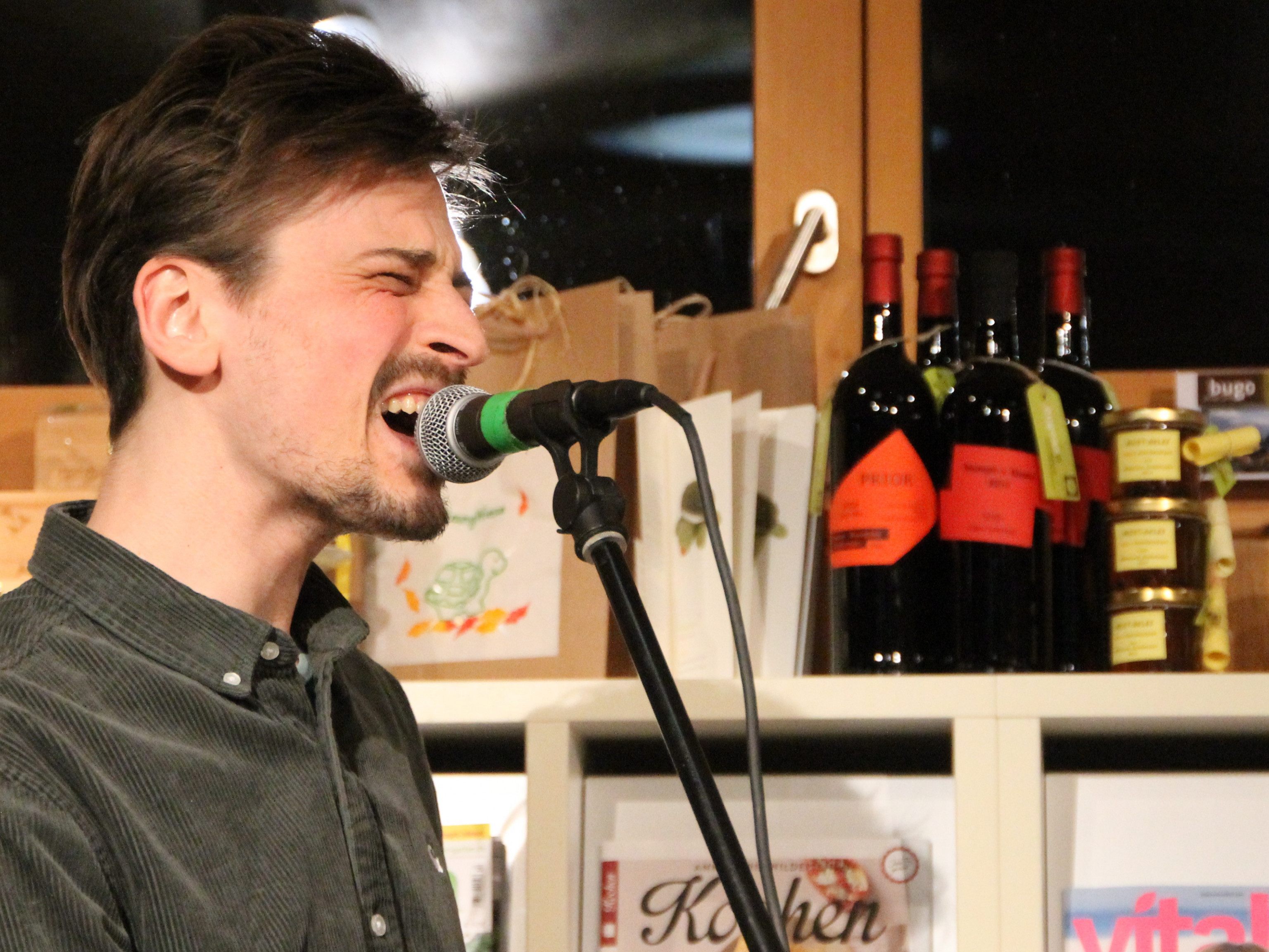 Michael Naphegy war mit "Tape Moon" zu Gast in der bugo Bücherei Göfis Michael Naphegy war mit "Tape Moon" zu Gast in der bugo Bücherei Göfis