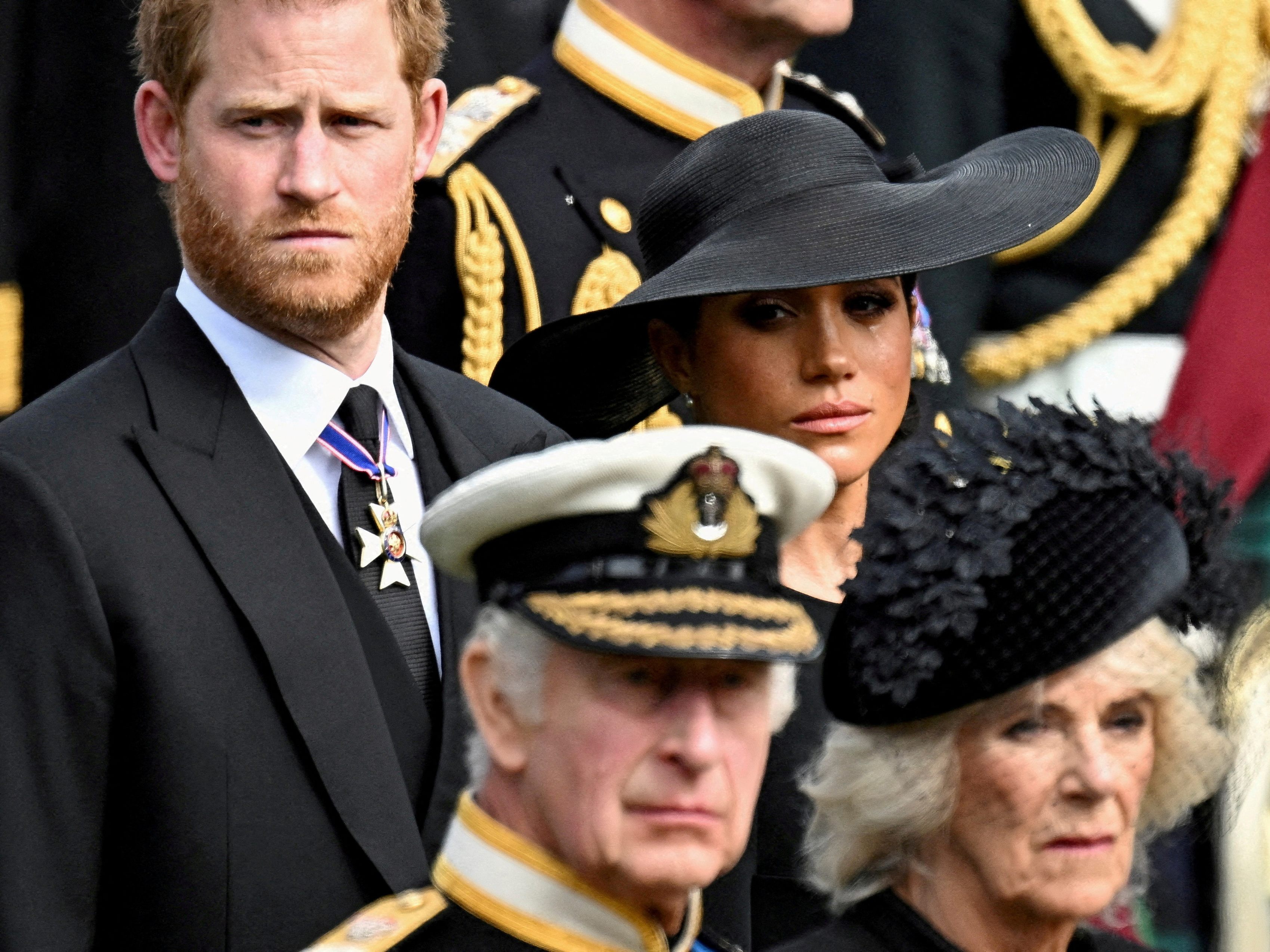 Harry und Meghan (oben) sind bei Charles und Camilla nicht mehr allzu willkommen. Harry und Meghan (oben) sind bei Charles und Camilla nicht mehr allzu willkommen.