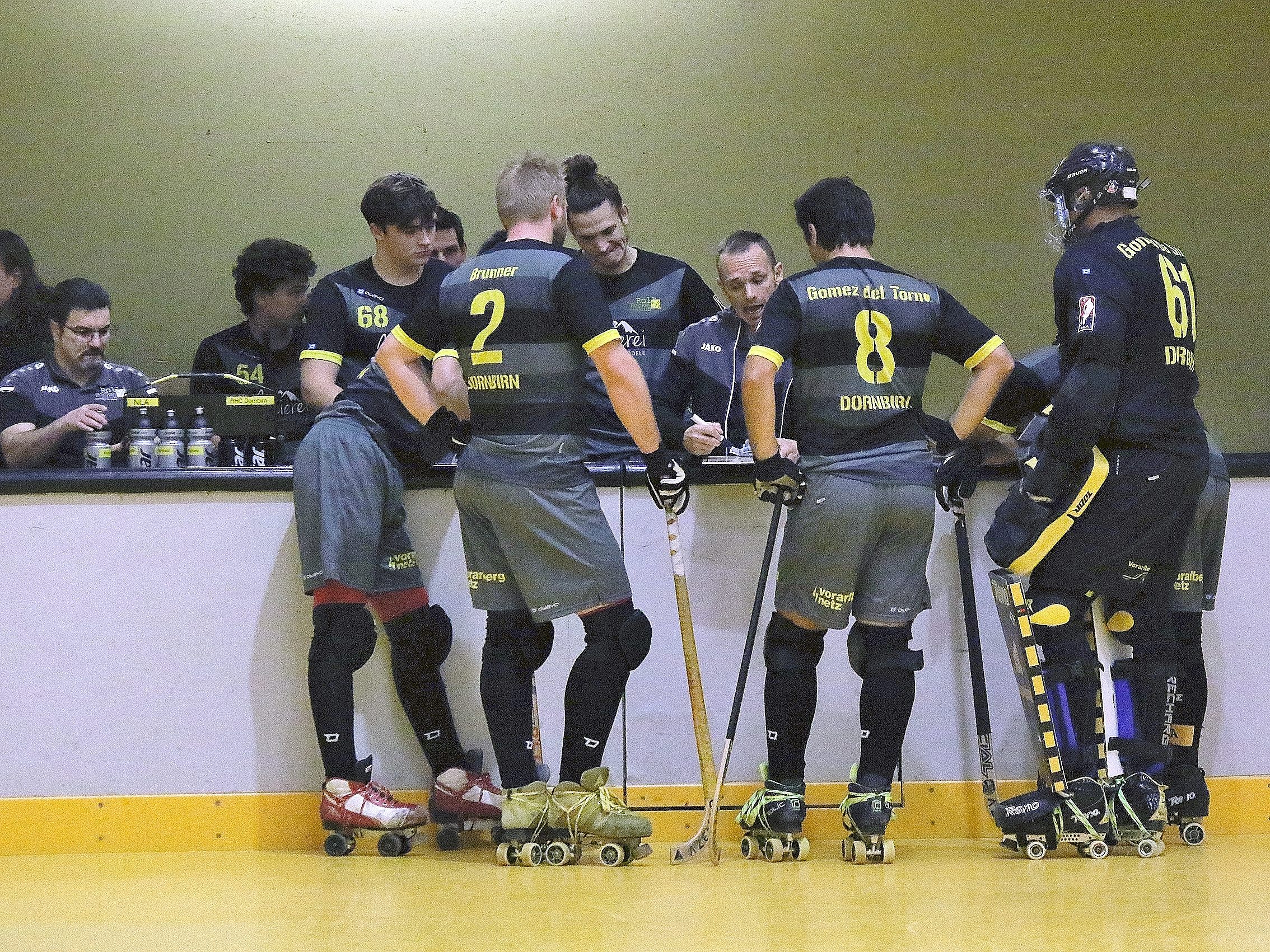 Der RHC Dornbirn möchte am Samstag unbedingt mit einem Sieg die Chancen auf das Playoff wahren. Der RHC Dornbirn möchte am Samstag unbedingt mit einem Sieg die Chancen auf das Playoff wahren.