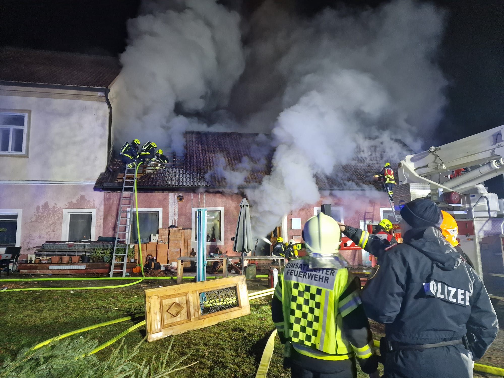 Ein Großeinsatz fand in der Nacht auf Freitag statt. Ein Großeinsatz fand in der Nacht auf Freitag statt.