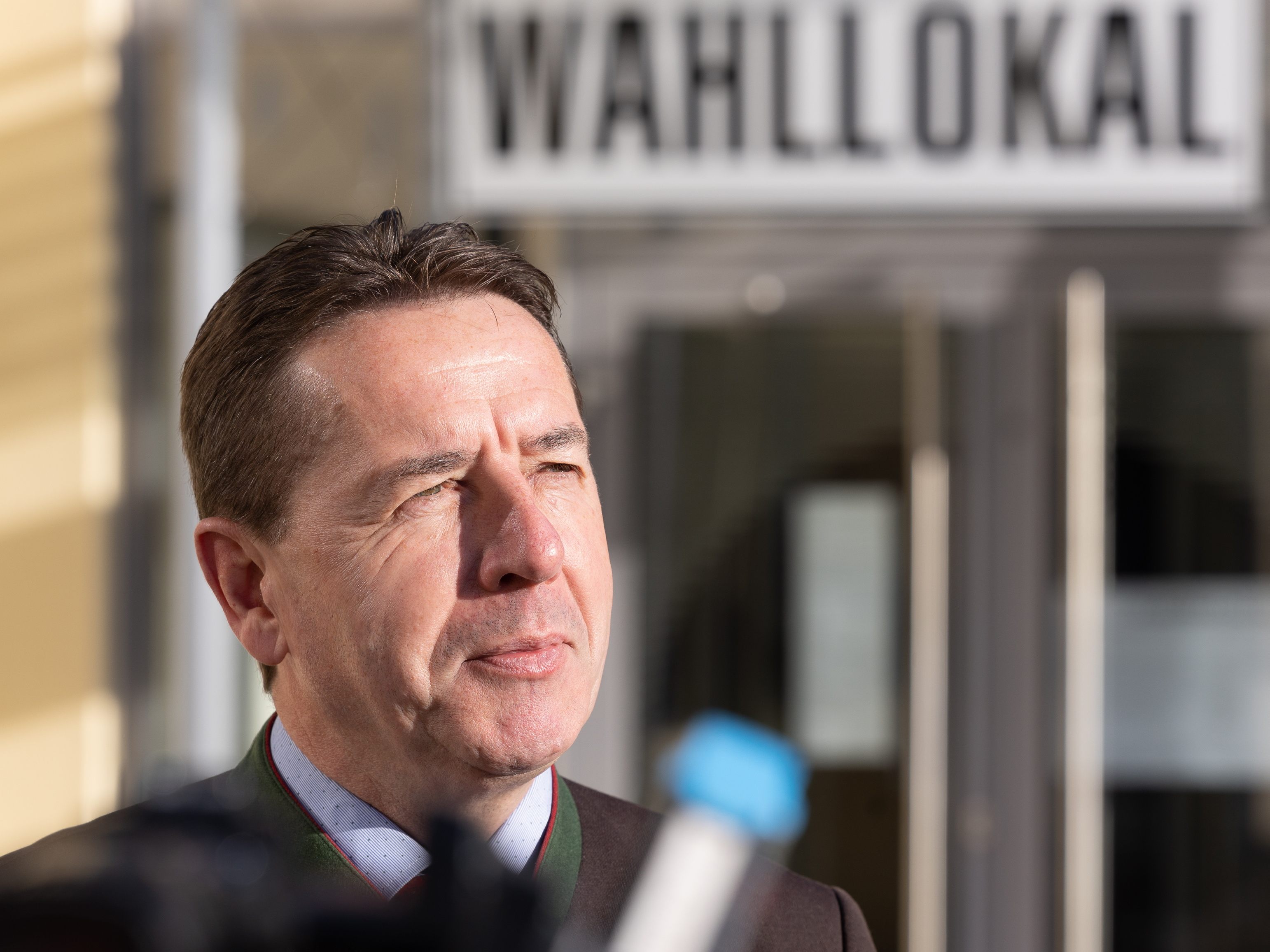 FPÖ-Spitzenkandidat Erwin Angerer hat bereits gewählt. FPÖ-Spitzenkandidat Erwin Angerer hat bereits gewählt.
