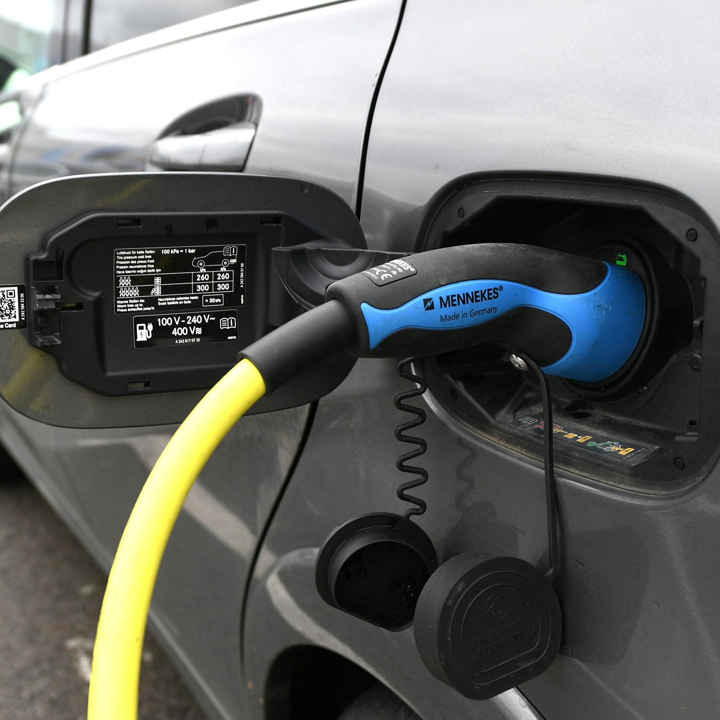 Einige Ladezonen in Wien werden zu Elektro-Ladestationen.