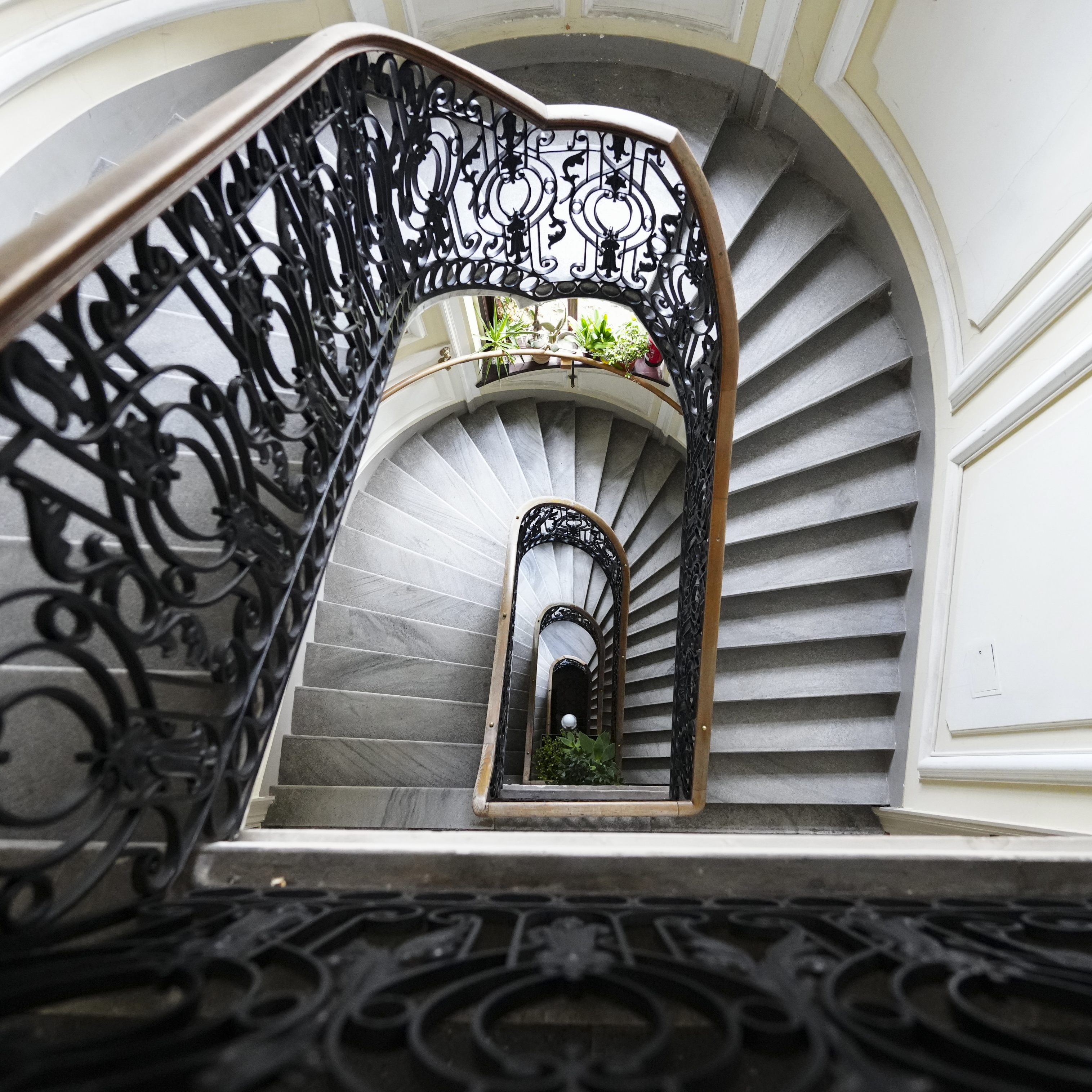 Eine Studie zeigt: Immobilien sind dort besonders teuer, wo wenig verdient wird.