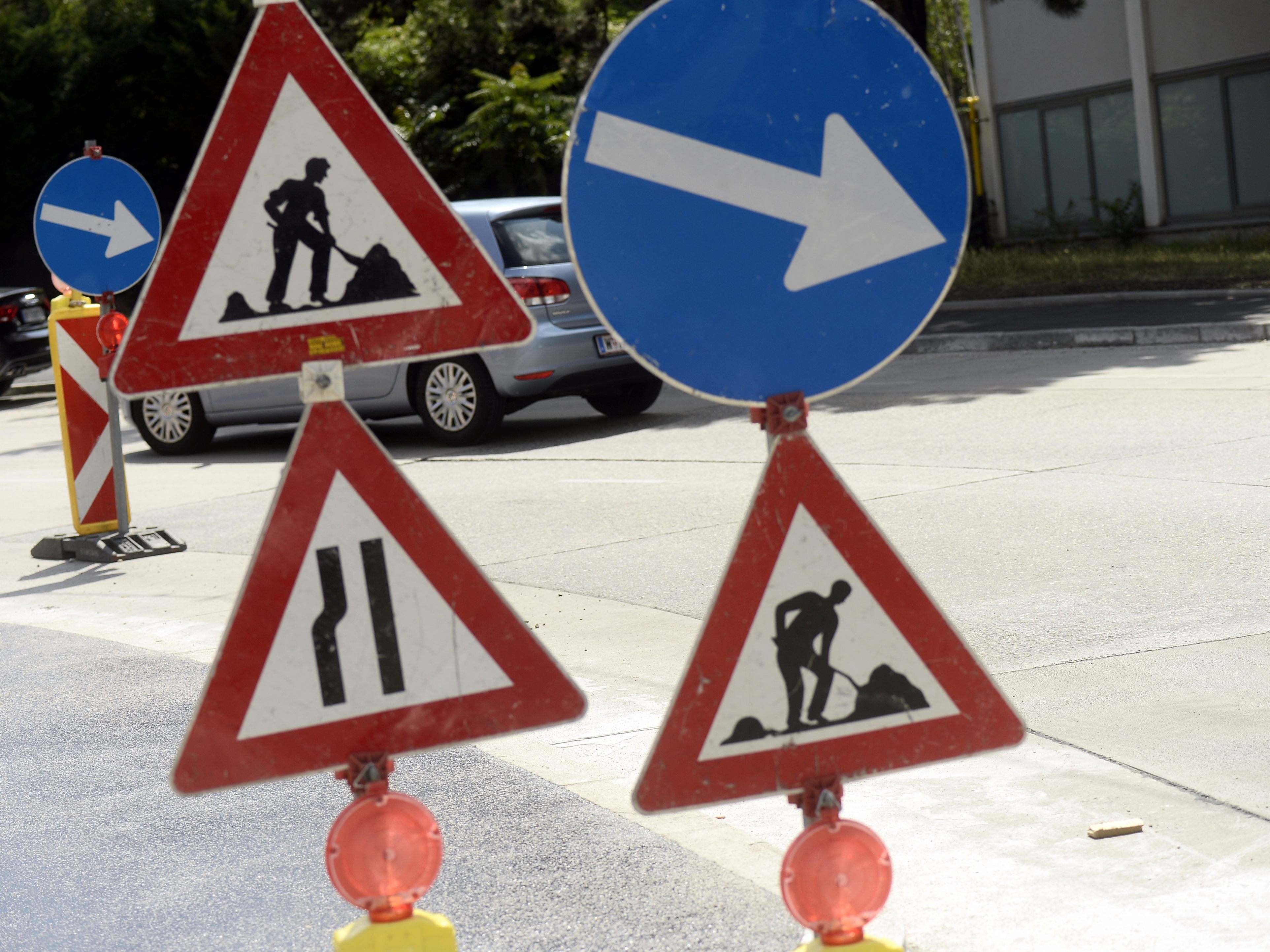 Im 3. Wiener Bezirk wird die Fahrbahn der Schlachthausgasse saniert. Im 3. Wiener Bezirk wird die Fahrbahn der Schlachthausgasse saniert.