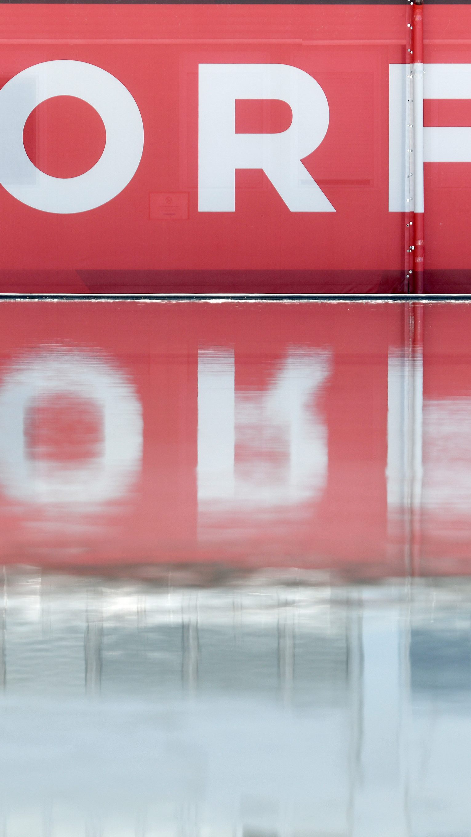 Eine ORF-Managerin zieht gegen ihren Arbeitgeber vor Gericht.