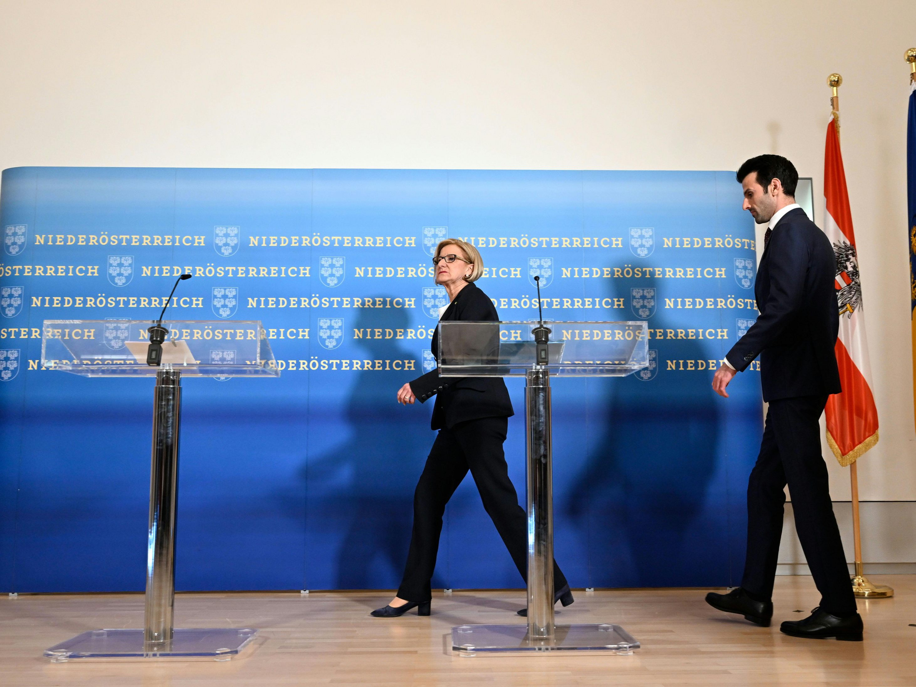 Landeshauptfrau Mikl-Leitner und FPÖ-NÖ-Chef Landbauer am Freitag. Landeshauptfrau Mikl-Leitner und FPÖ-NÖ-Chef Landbauer am Freitag.
