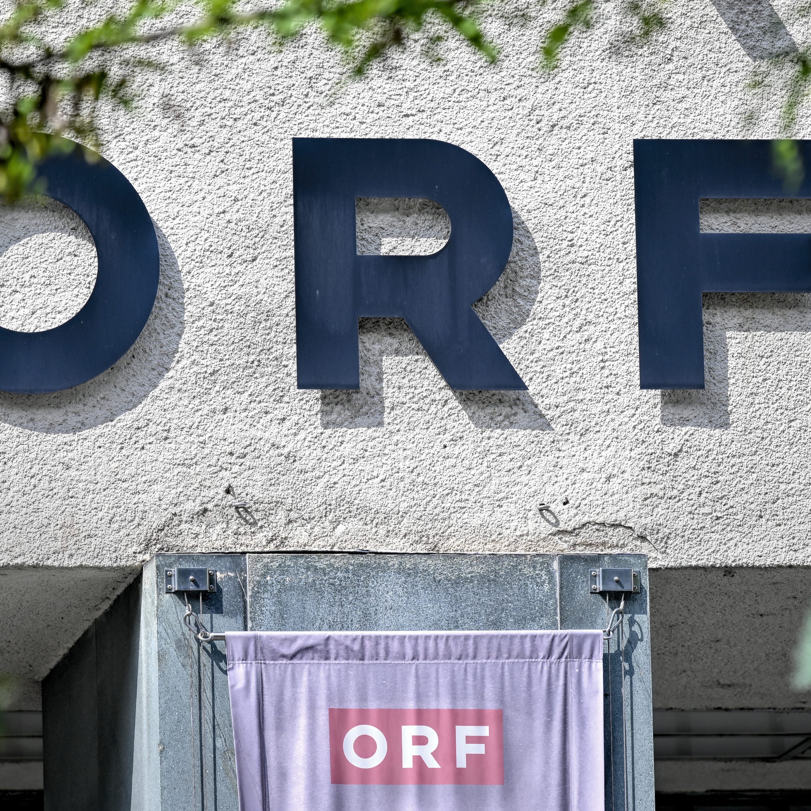 In der Diskussion um die ORF-Sparmaßnahmen gibt es nun eine neue Initiative.