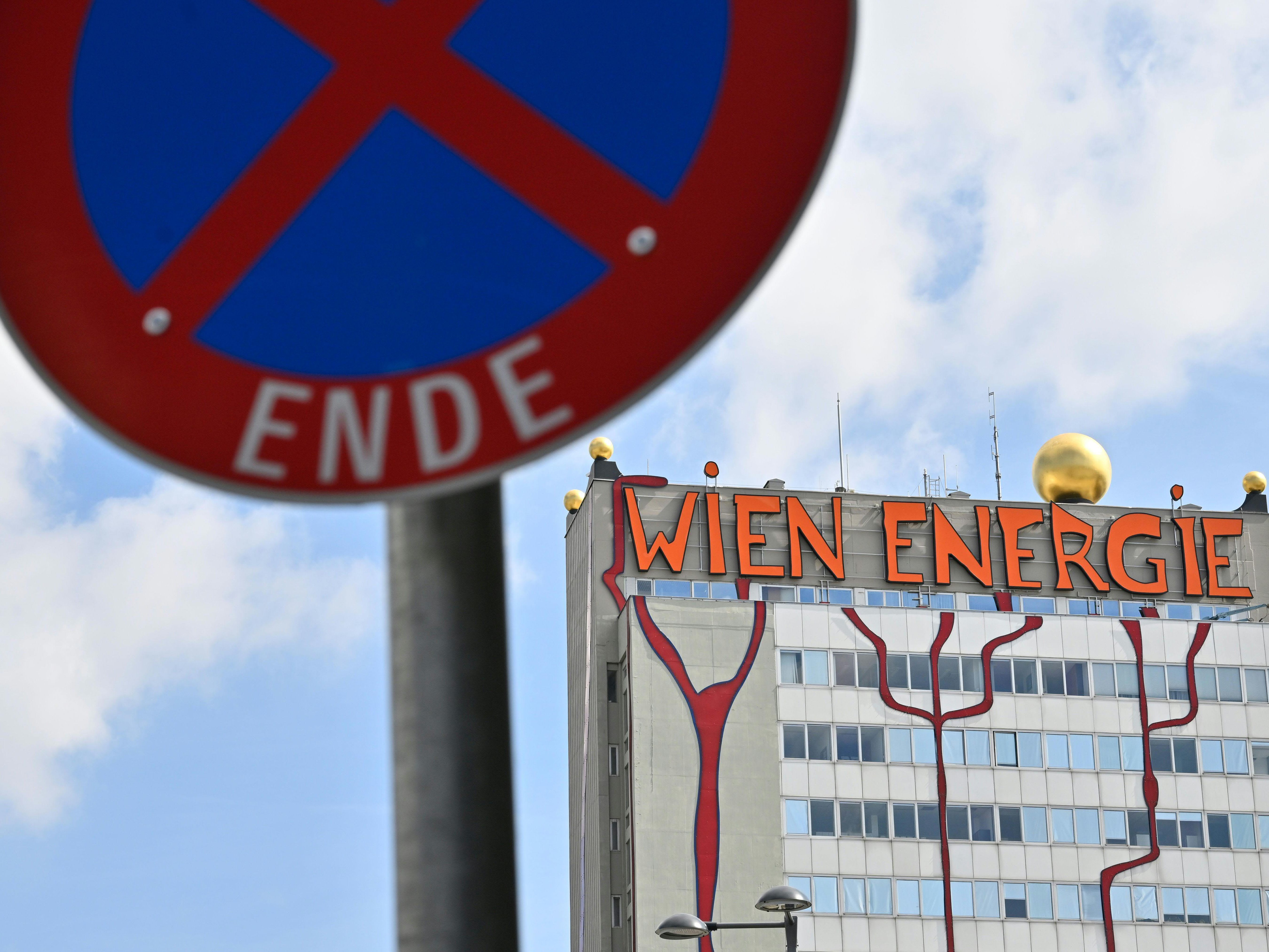 Die Grünen klagen über die spärliche Lieferung von Unterlagen. Die Grünen klagen über die spärliche Lieferung von Unterlagen.