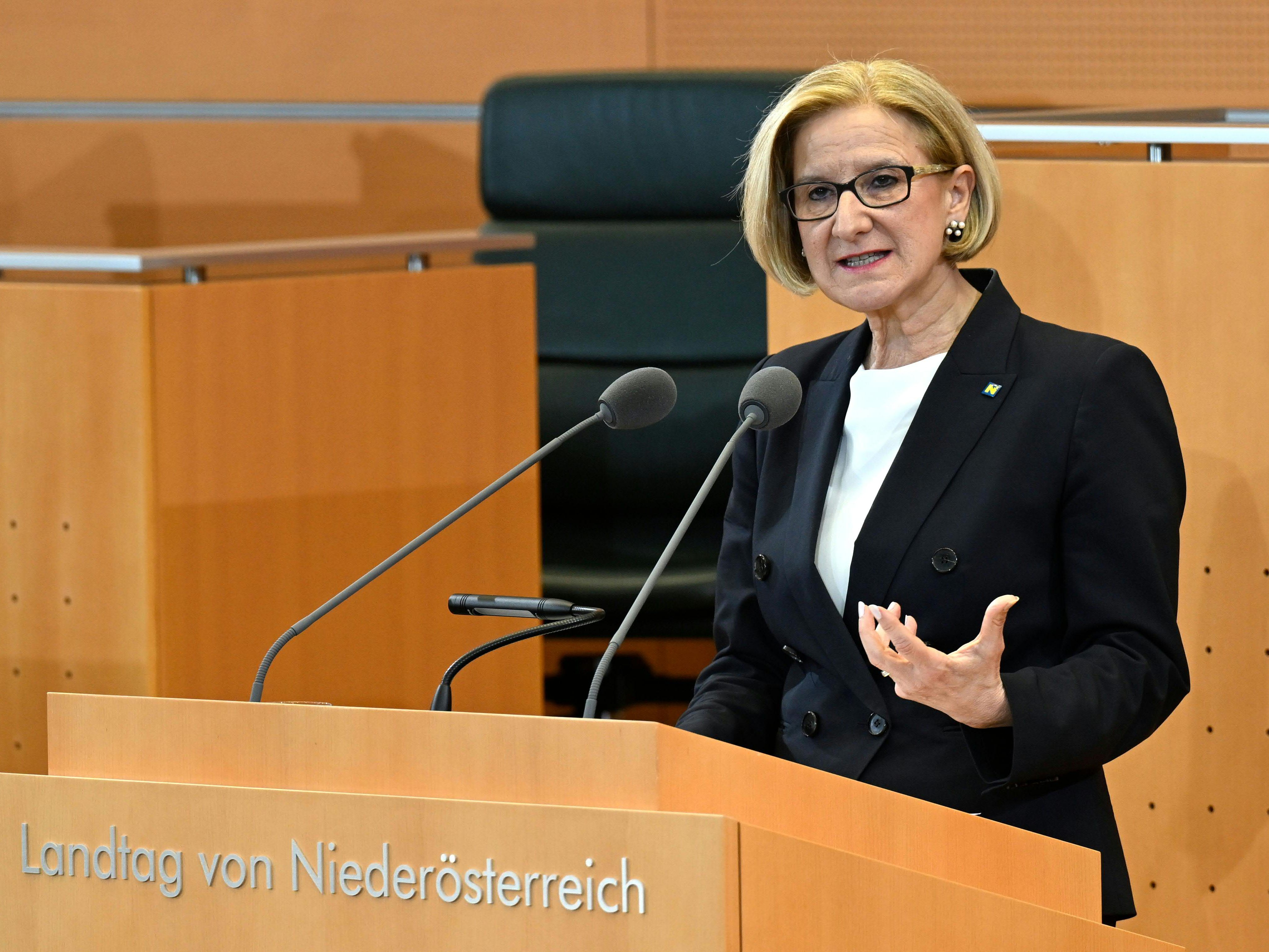 Für Mikl-Leitner wird es ihre bereits dritte Amtszeit. Für Mikl-Leitner wird es ihre bereits dritte Amtszeit.