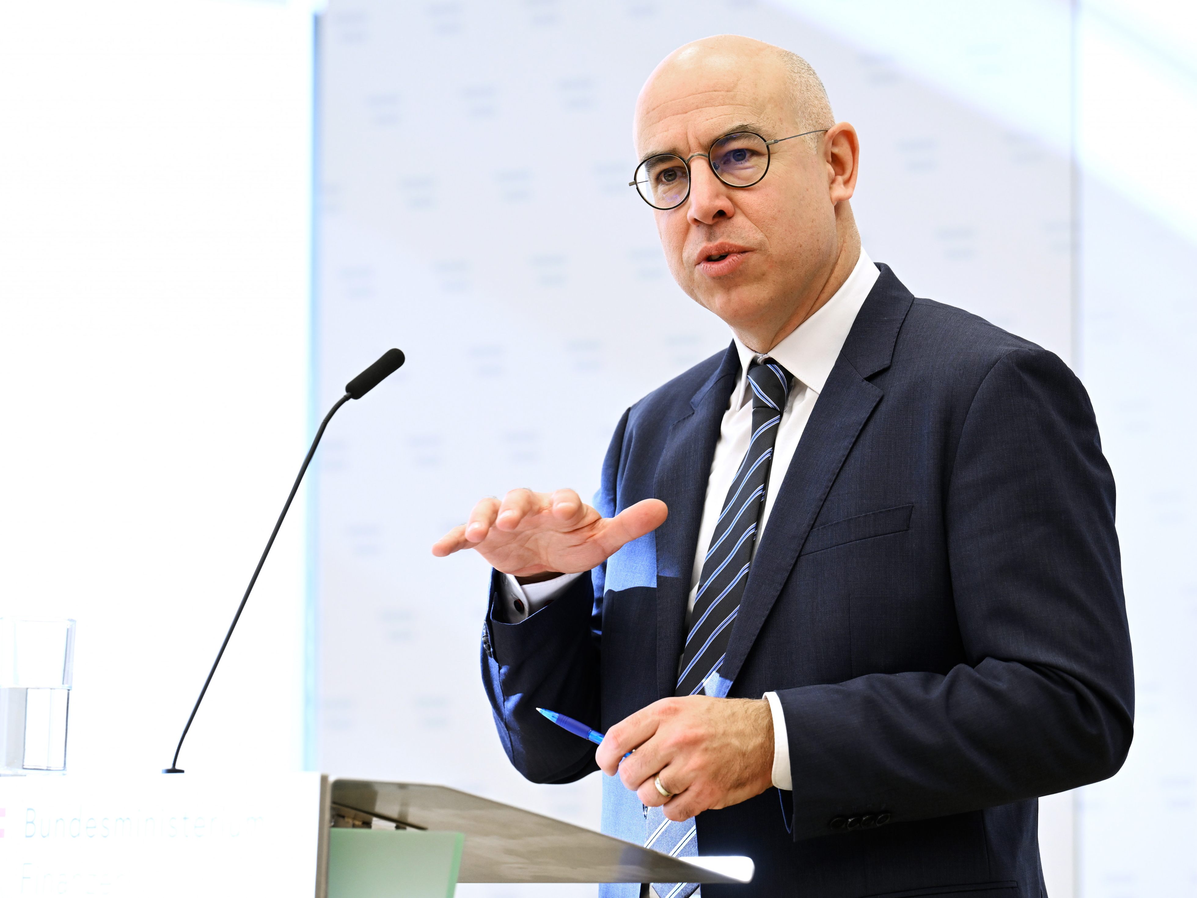Wifo-Chef Felbermayr bekräftigt die Sinnhaftigkeit einer gestaffelter Mietpreisbremse. Wifo-Chef Felbermayr bekräftigt die Sinnhaftigkeit einer gestaffelter Mietpreisbremse.