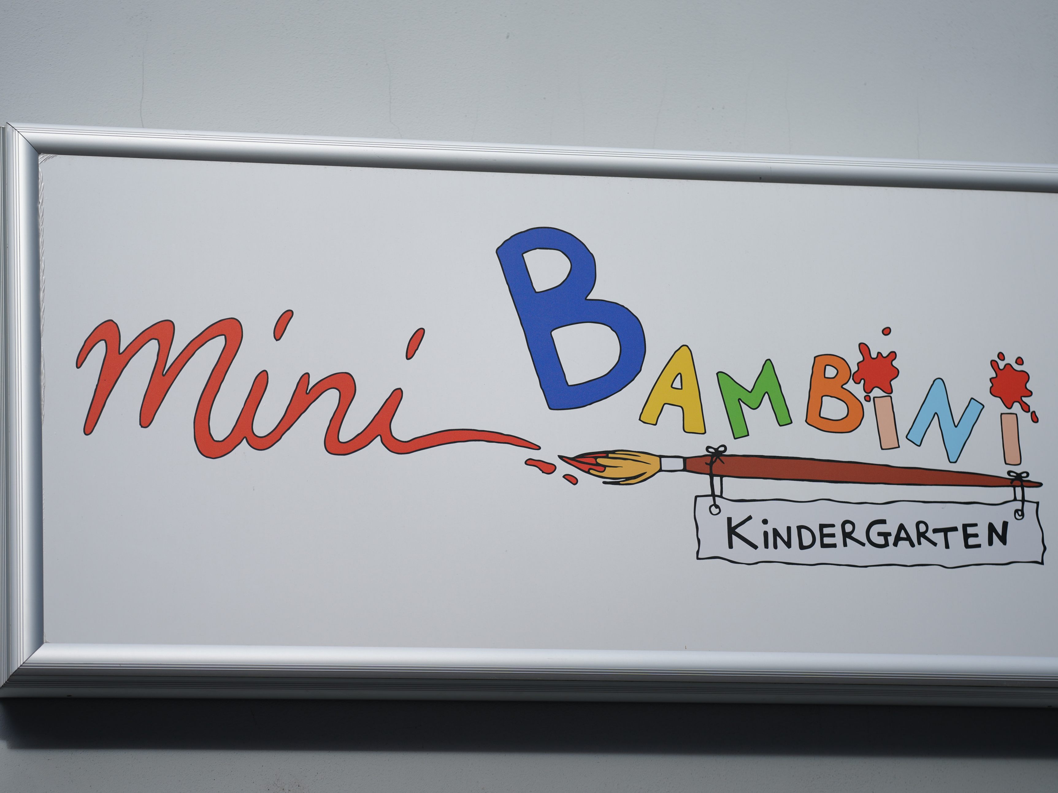 Den Wiener Minibambini-Kindergärten wurde die Betriebsbewilligung entzogen. Den Wiener Minibambini-Kindergärten wurde die Betriebsbewilligung entzogen.