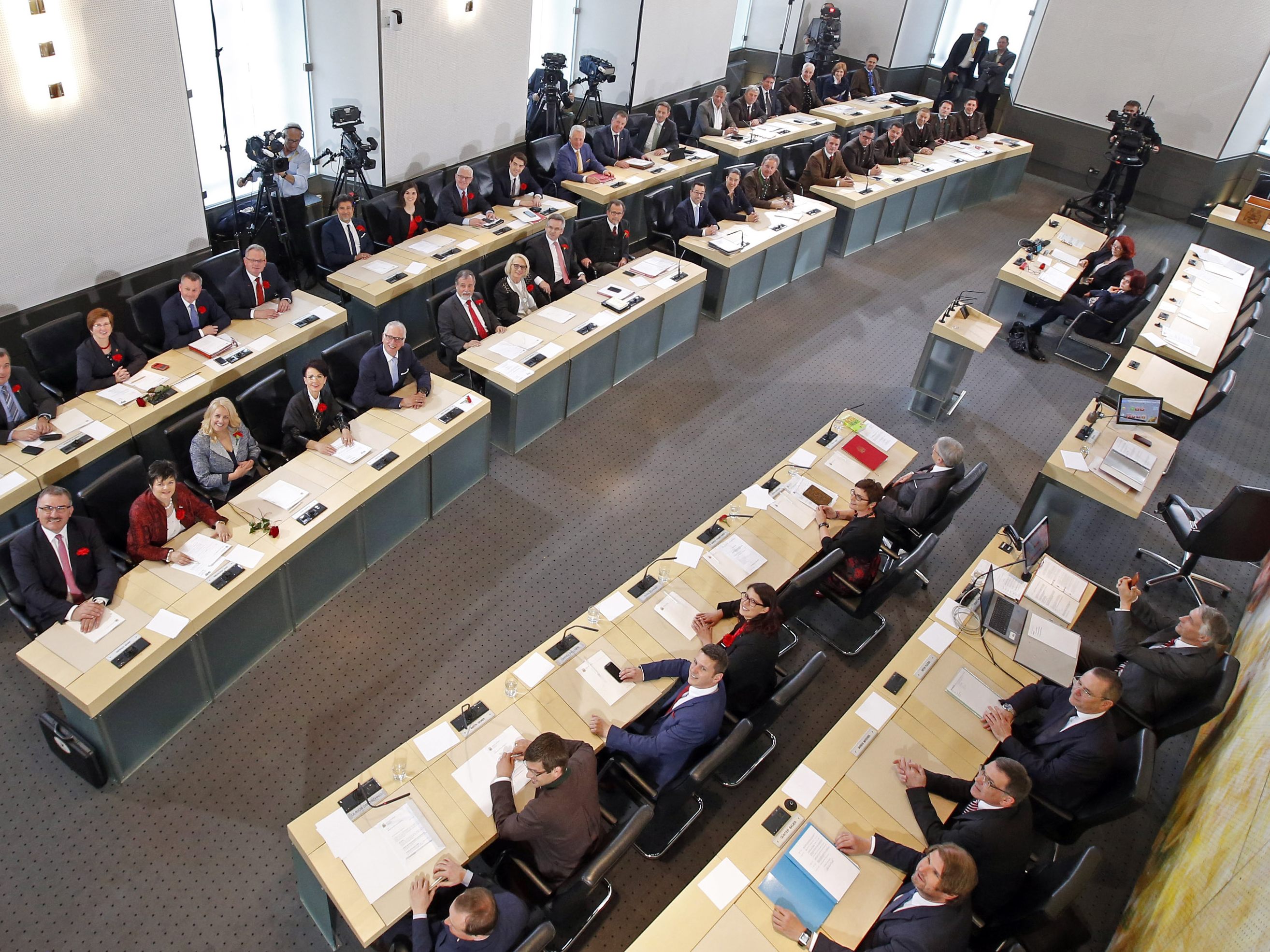 Der neue Landtag in Kärnten muss sich bis Mitte April konstituieren. Der neue Landtag in Kärnten muss sich bis Mitte April konstituieren.