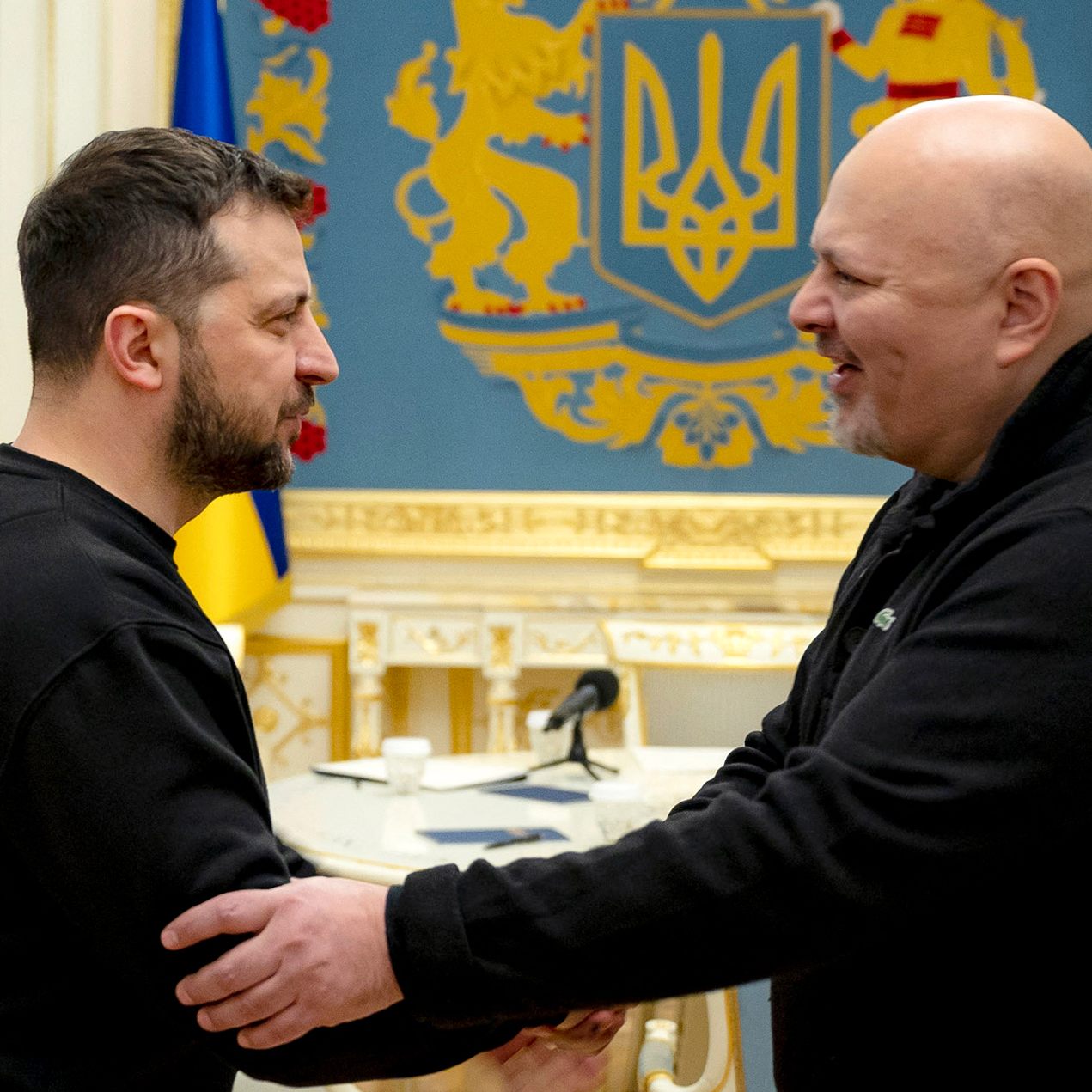 Selenskyj trifft Chefankläger Karim Khan.