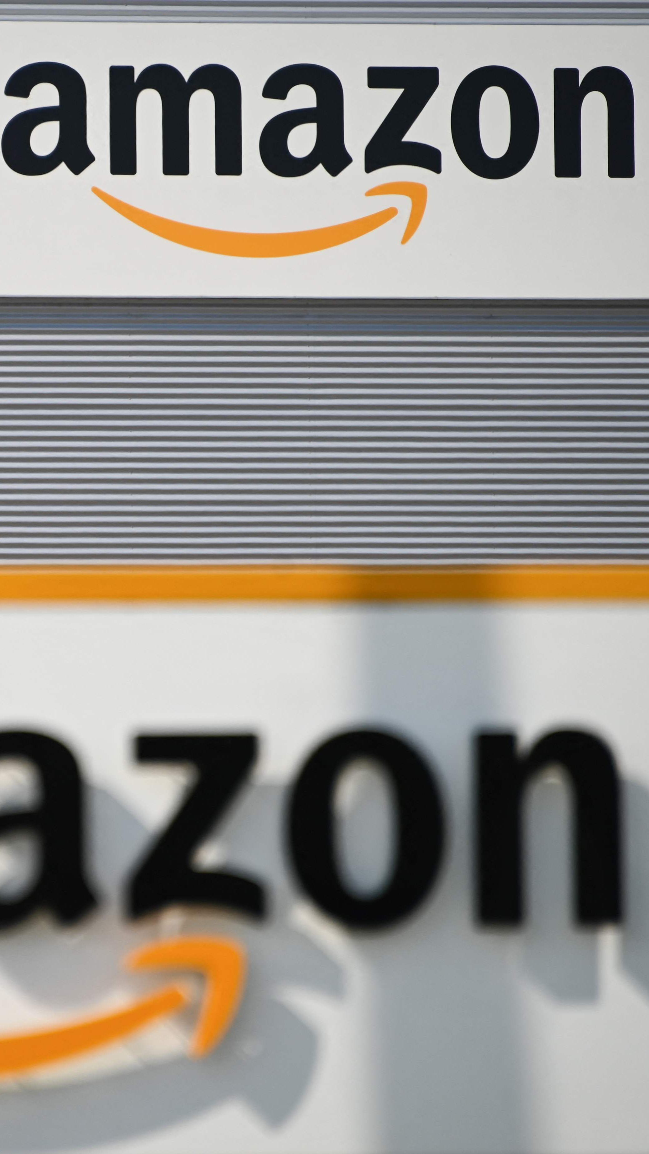 Erneut verlieren tausende Amazon-Mitarbeiter ihren Job.