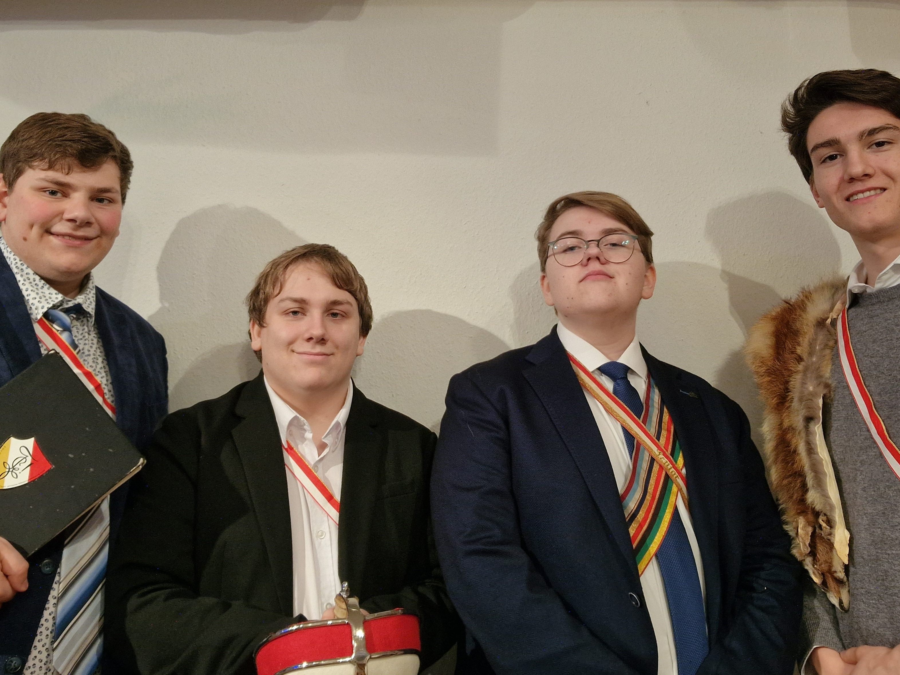 Der Clunia-Vorstand Luca Schöch, Maximilian Mayr, Jakob Hammerer, Jonas Prenn lädt gemeinsam mit der MV Sonnenberg zum Osterkommers nach Feldkirch
