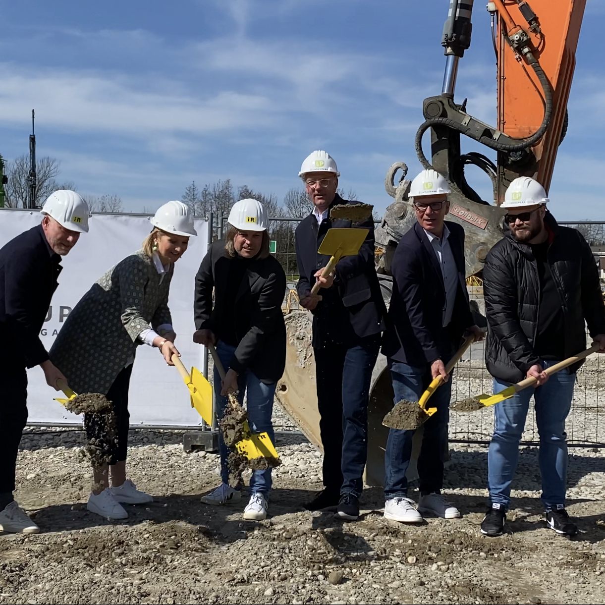Nach jahrelanger Planung konnte der Spatenstich stattfinden.