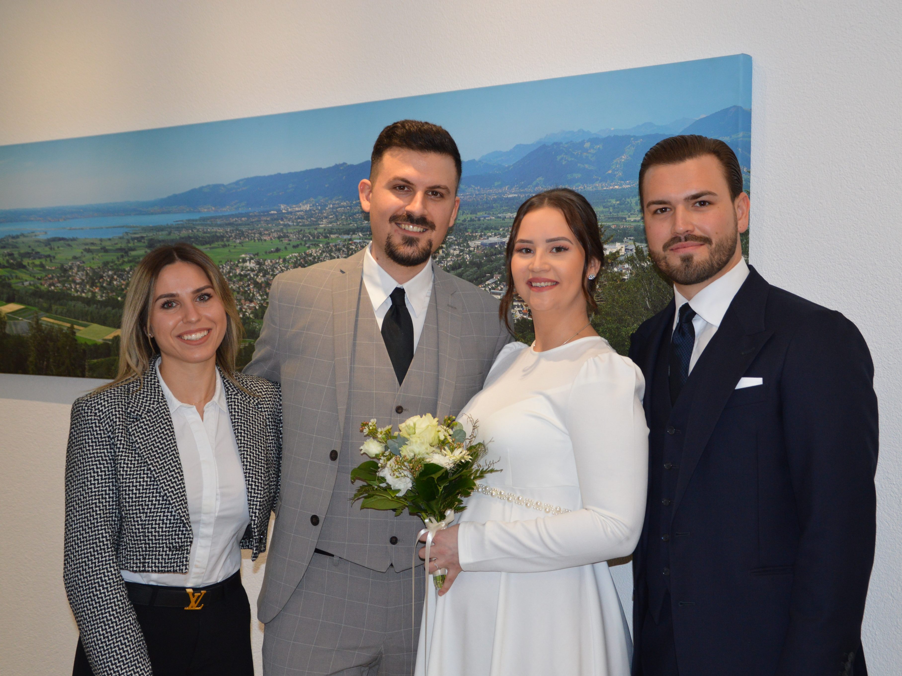 Angela Disic und Drazen Lucik feierten ihre standesamtliche Trauung. Angela Disic und Drazen Lucik feierten ihre standesamtliche Trauung.