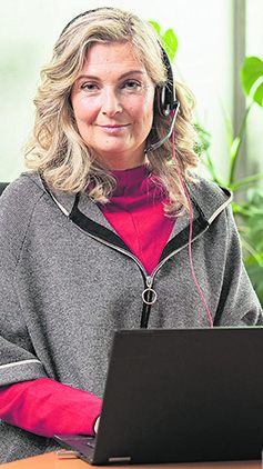 AK-Steuerexpertin Eva-Maria Düringer und ihr Team bieten kostenlosen Steuerservice an. (Foto: Jürgen Gorbach/ AK)