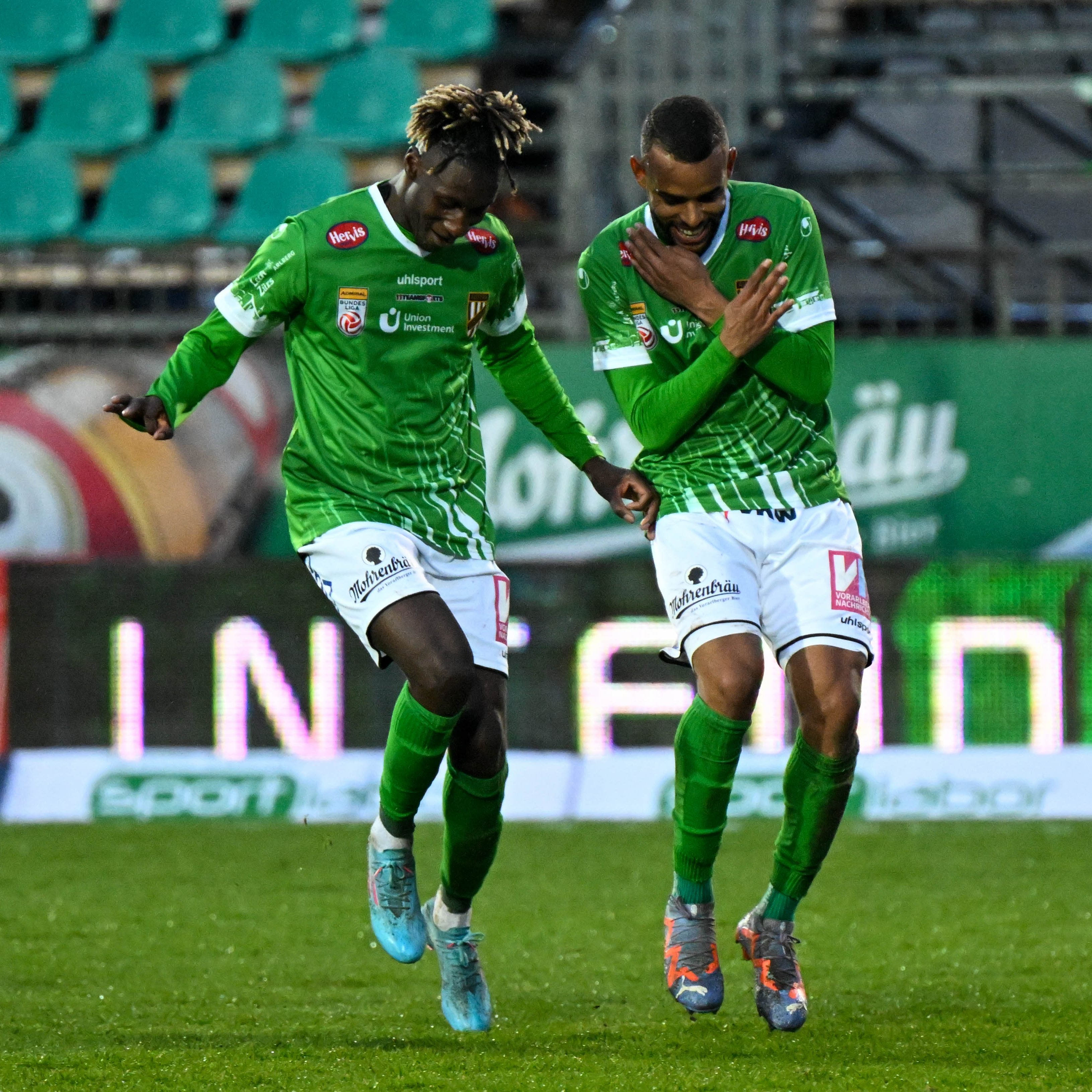 Diaby und Anderson feierten den Treffer zum 2:1.