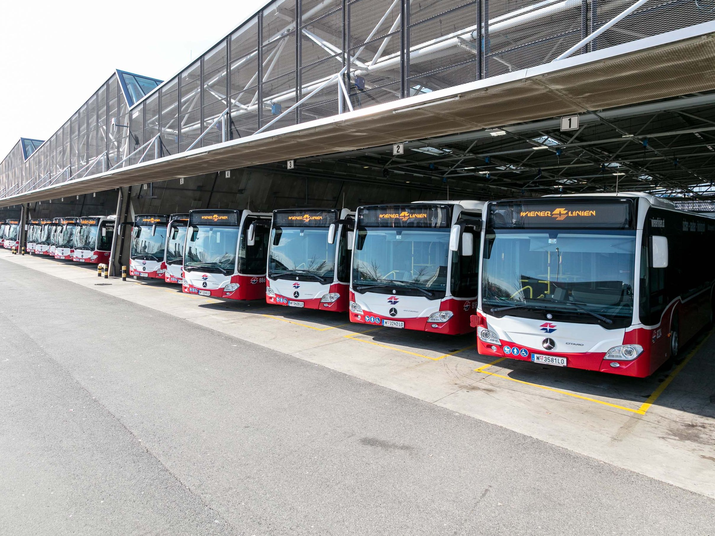 Mit einem 5-Punkte-Programm wollen die Wiener Linien zurück zu dichteren Intervallen kommen.