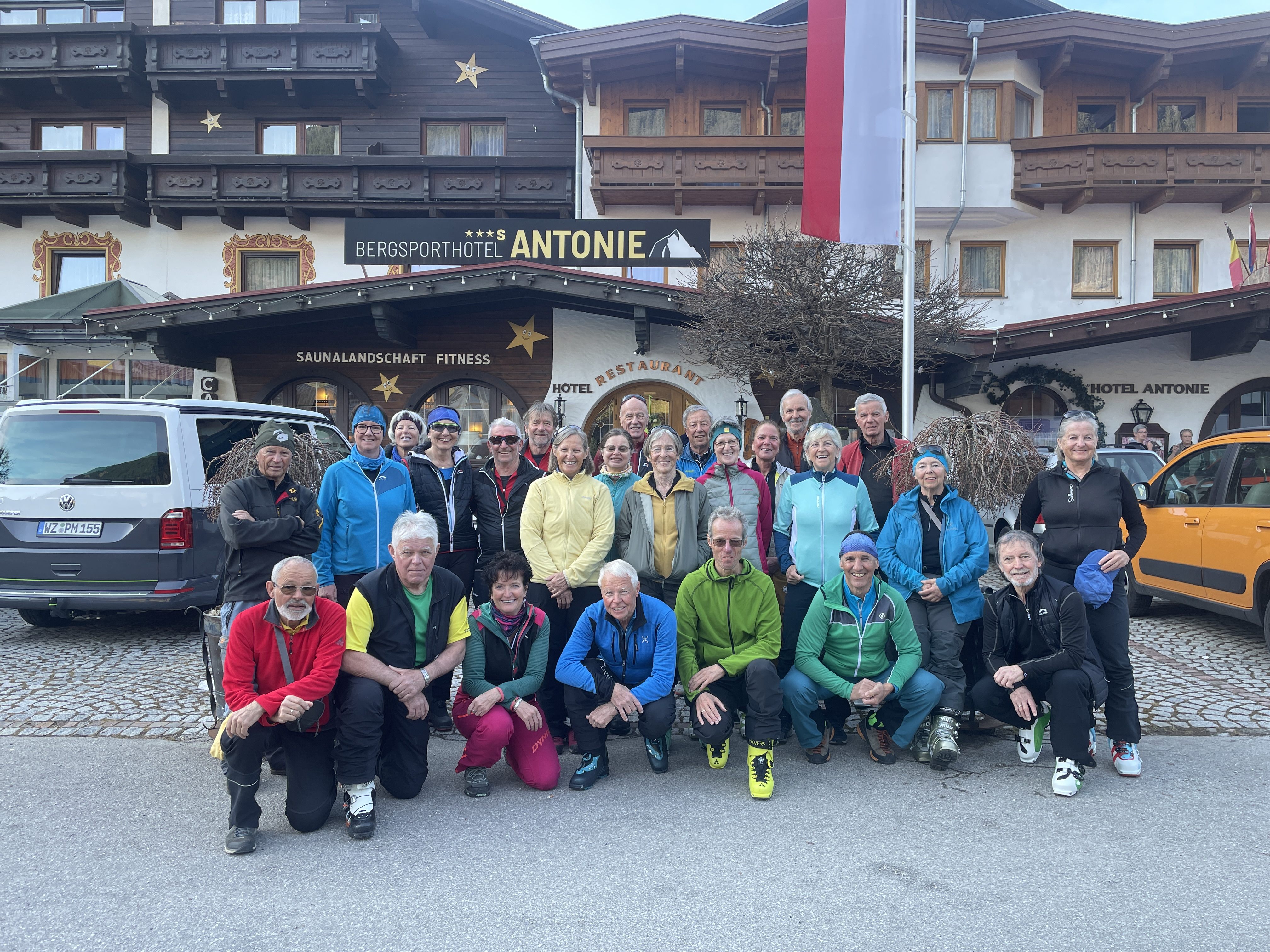 Das Schitourenteam des Rankler Alpenvereins-Senioren.