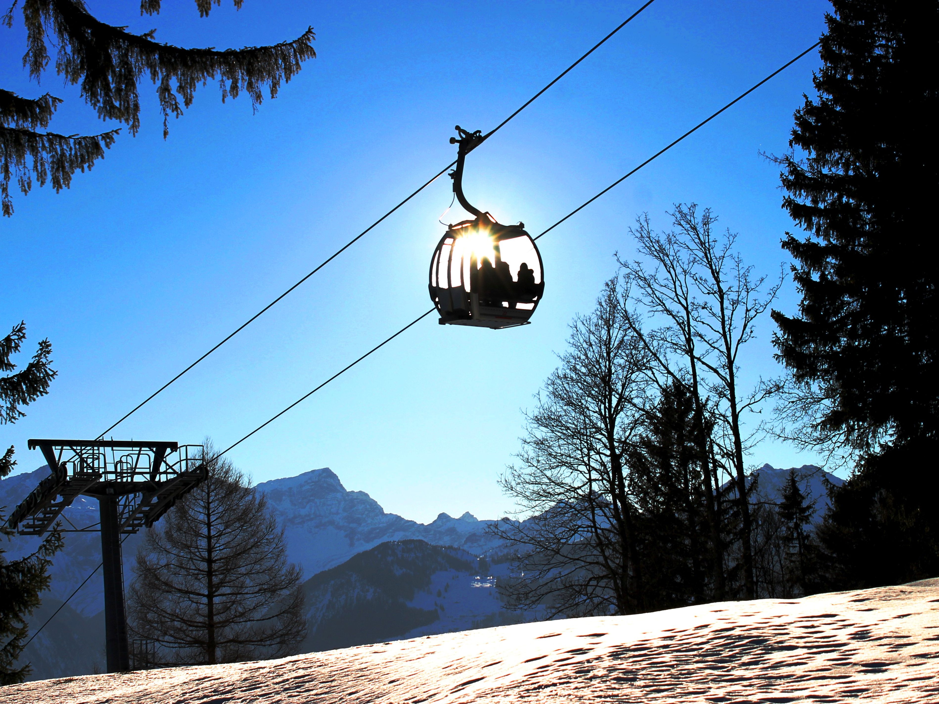 Die Betriebszeiten von Muttersberg Seilbahn und Alpengasthof werden wieder von 09.00 - 17.00 Uhr ausgeweitet Die Betriebszeiten von Muttersberg Seilbahn und Alpengasthof werden wieder von 09.00 - 17.00 Uhr ausgeweitet