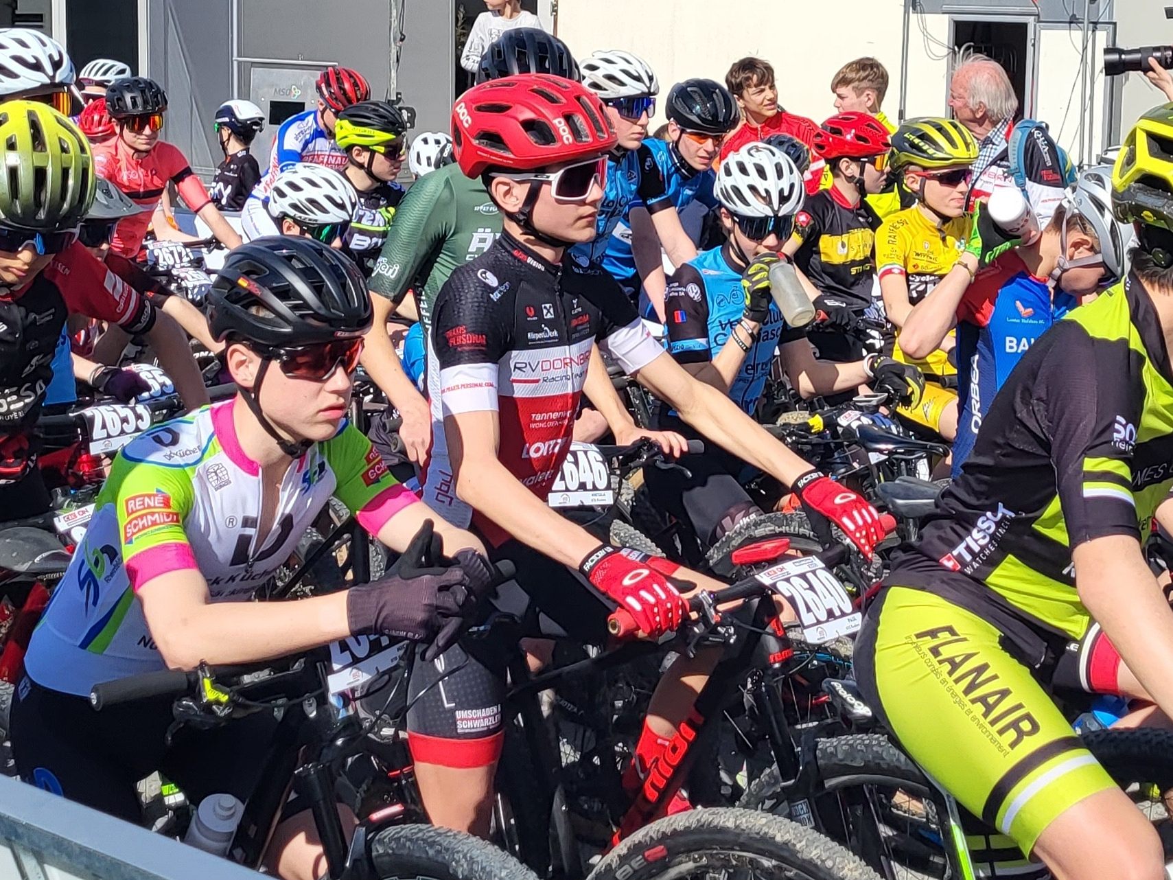 Die Dornbirner Mountainbikerinnen und -biker zeigten zwischen einem internationalen Starterfeld ihr Können. Die Dornbirner Mountainbikerinnen und -biker zeigten zwischen einem internationalen Starterfeld ihr Können.