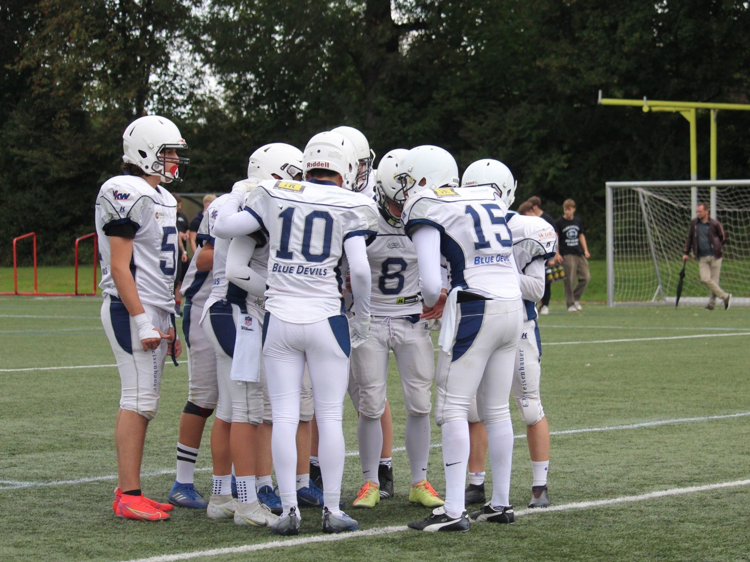 Am kommenden Sonntag starten die Cineplexx Blue Devils im Herrenriedstadion mit dem Heimspiel gegen Amstetten in die neue Saison Am kommenden Sonntag starten die Cineplexx Blue Devils im Herrenriedstadion mit dem Heimspiel gegen Amstetten in die neue Saison