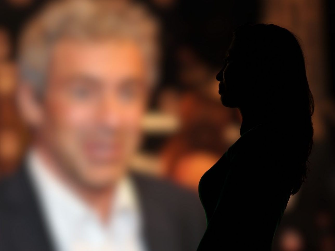Seine beiden Freundinnen Ann-Britt Dittmar und Sasha Veduta leben gemeinsam mit ihm in einer Berliner Altbauwohnung Seine beiden Freundinnen Ann-Britt Dittmar und Sasha Veduta leben gemeinsam mit ihm in einer Berliner Altbauwohnung