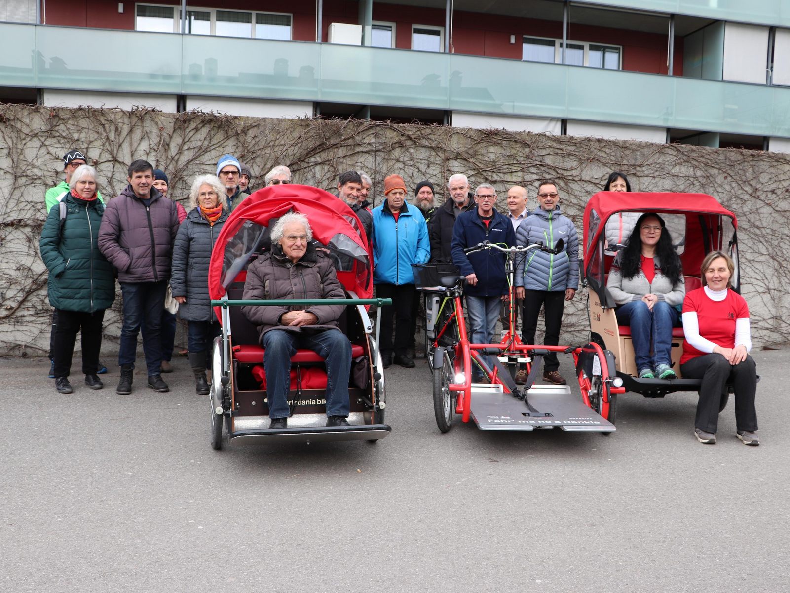 Fahrsicherheitstraining mit den Rikschas. Fahrsicherheitstraining mit den Rikschas.