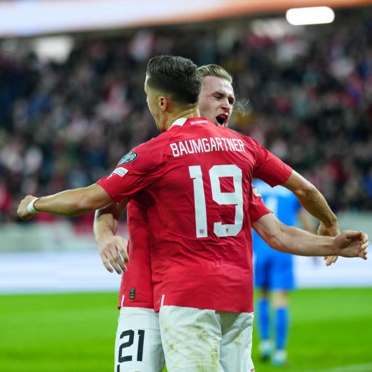 Rot-weiß-roter Jubel