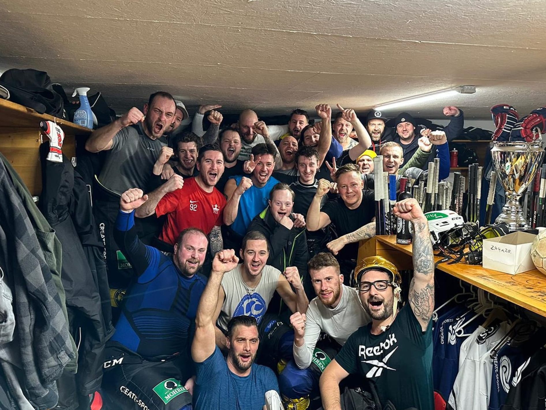 Das Emser VEHL3-Team will die Saison mit dem Meistertitel krönen Das Emser VEHL3-Team will die Saison mit dem Meistertitel krönen
