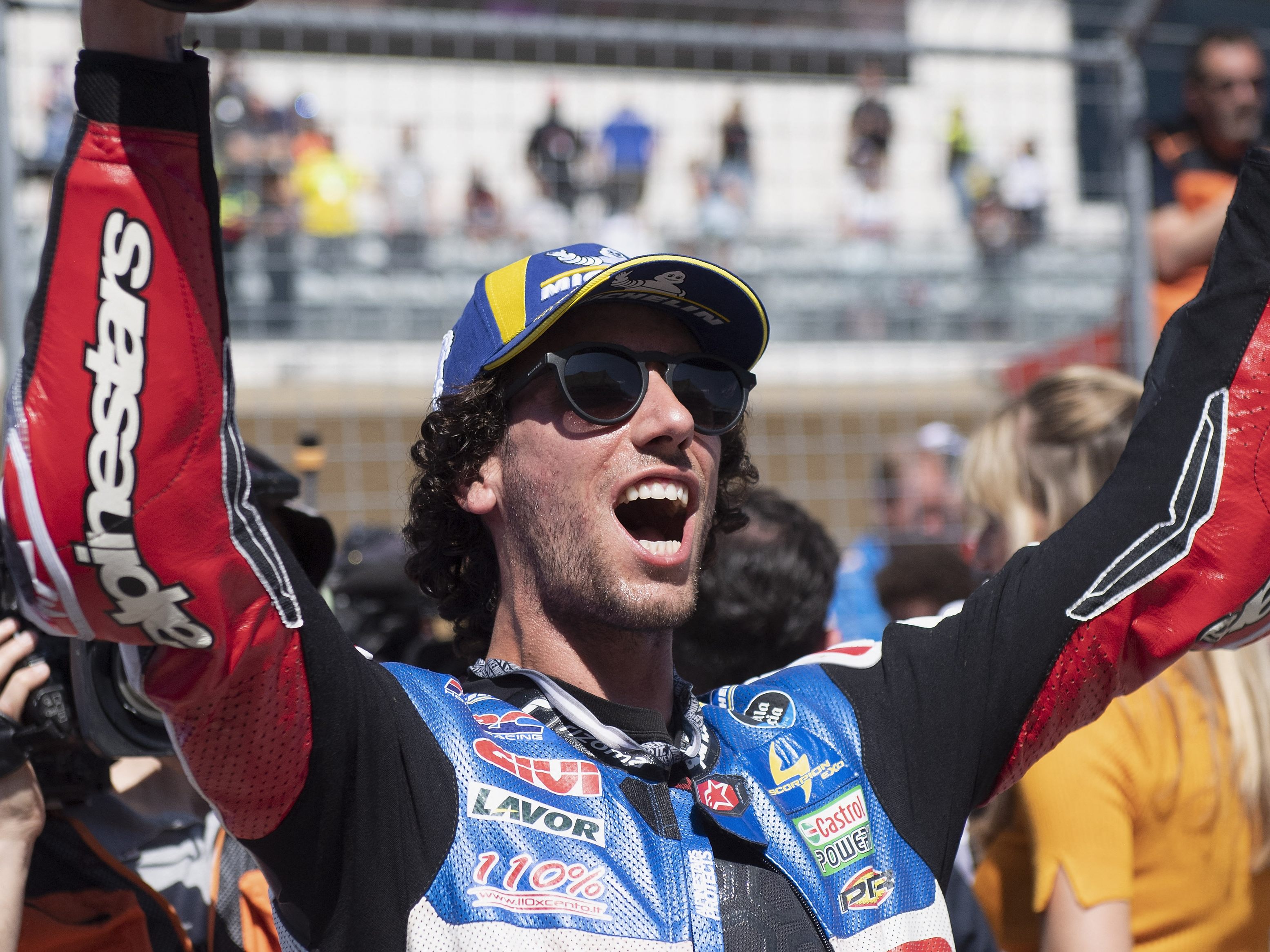 Alex Rins holte sich nach dem 2. Rang im Sprint heute den Sieg in Austin. Alex Rins holte sich nach dem 2. Rang im Sprint heute den Sieg in Austin.