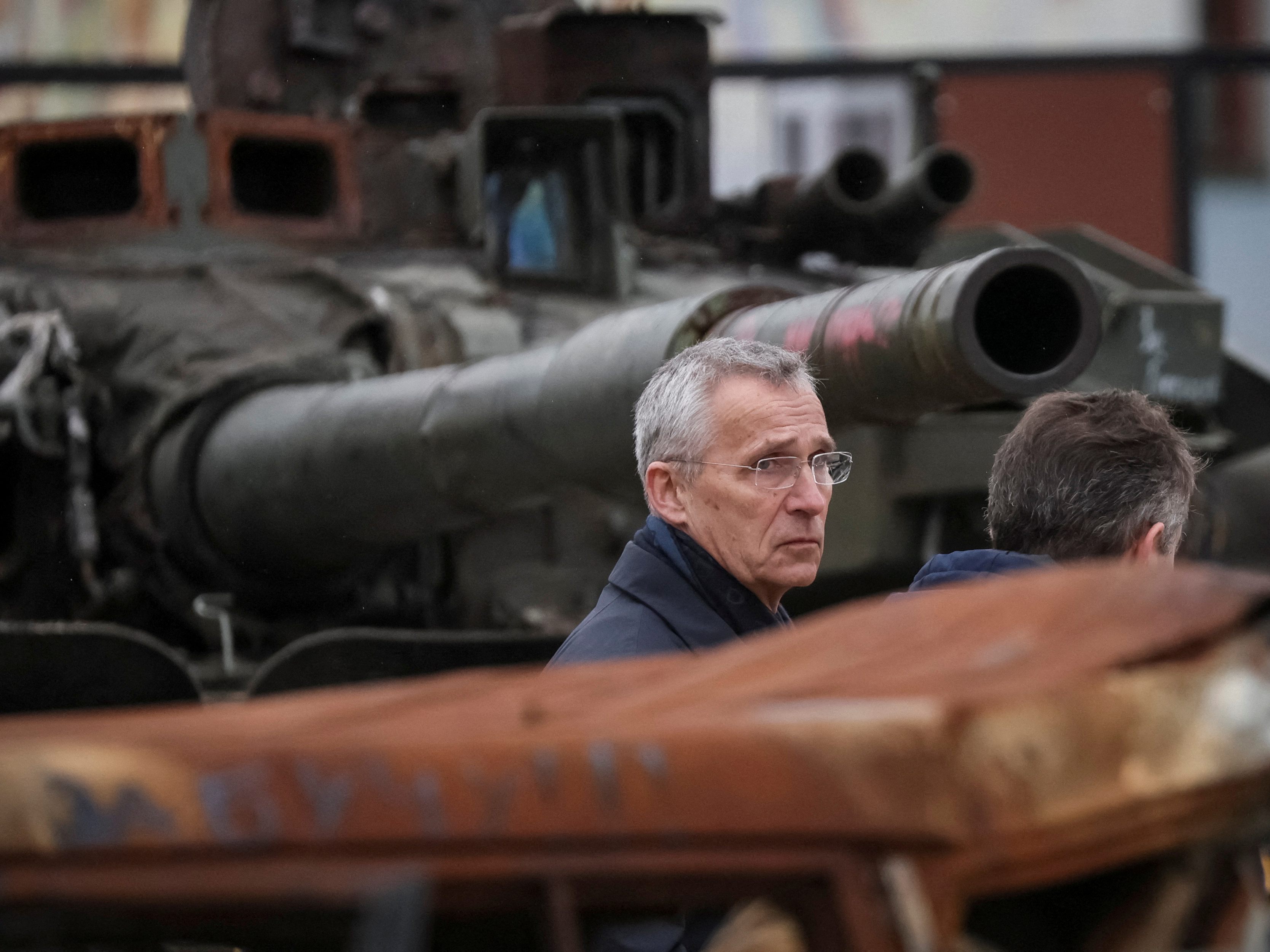 NATO-Generalsekretär Stoltenberg absolviert am Donnerstag einen überraschenden Besuch in Kiew. NATO-Generalsekretär Stoltenberg absolviert am Donnerstag einen überraschenden Besuch in Kiew.