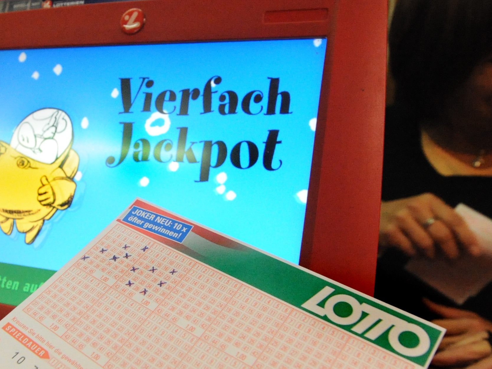 Am Sonntag geht es um einen Dreifach-Jackpot