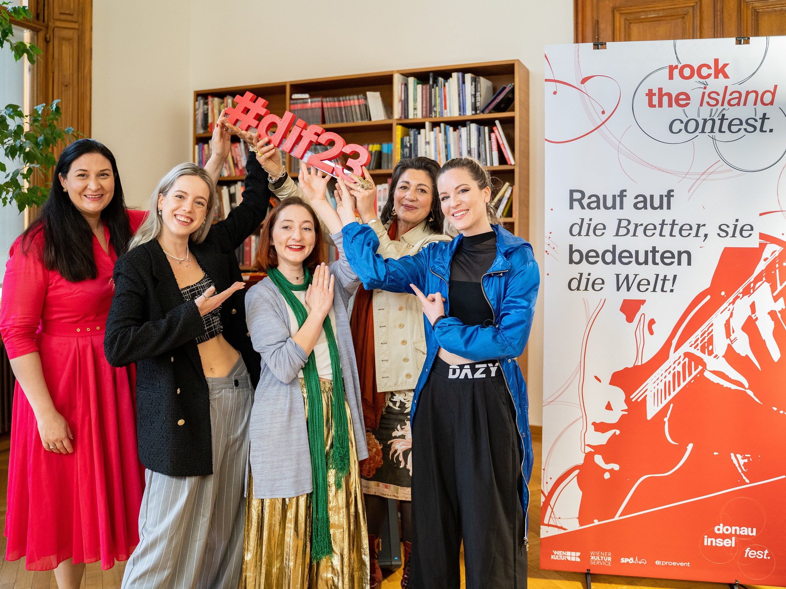 FELICIA LU, RAHEL und KTEE sind die Siegerinnen des Rock the Island Contests. FELICIA LU, RAHEL und KTEE sind die Siegerinnen des Rock the Island Contests.
