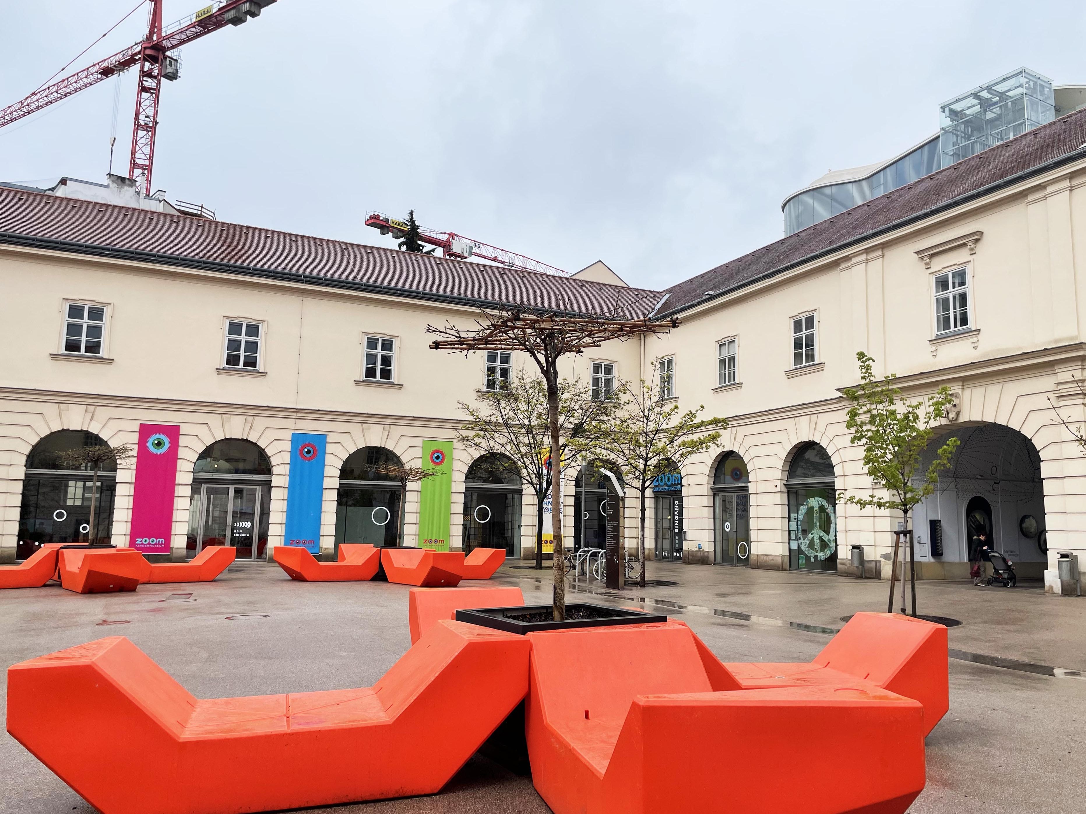 Das hdgö könnte vom Heldenplatz ins Wiener Museumsquartier übersiedeln. Das hdgö könnte vom Heldenplatz ins Wiener Museumsquartier übersiedeln.