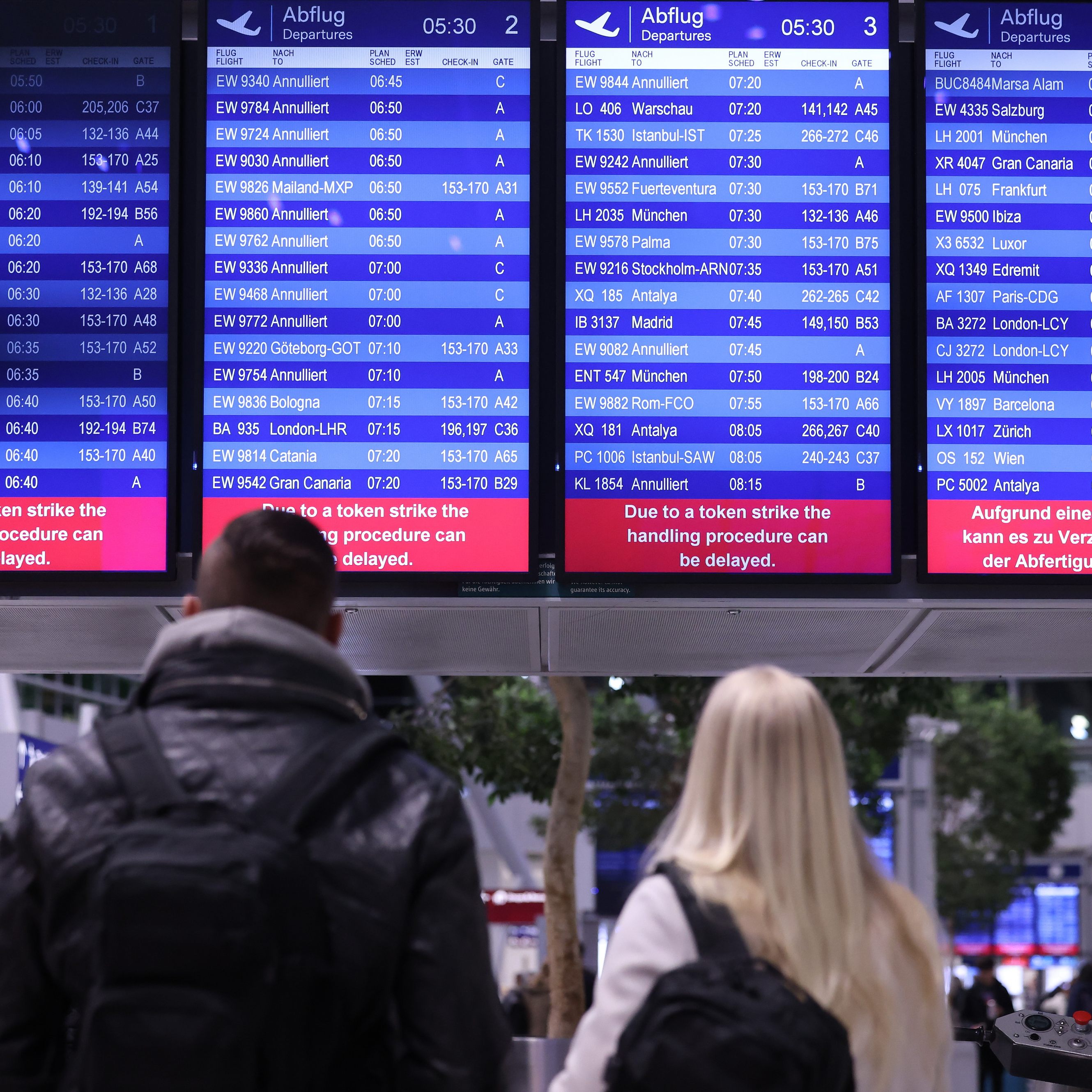 Durch Warnstreiks auf Deutschlands Flughäfen fallen 121 Flüge aus. Auch Flüge in Österreich sind betroffen.