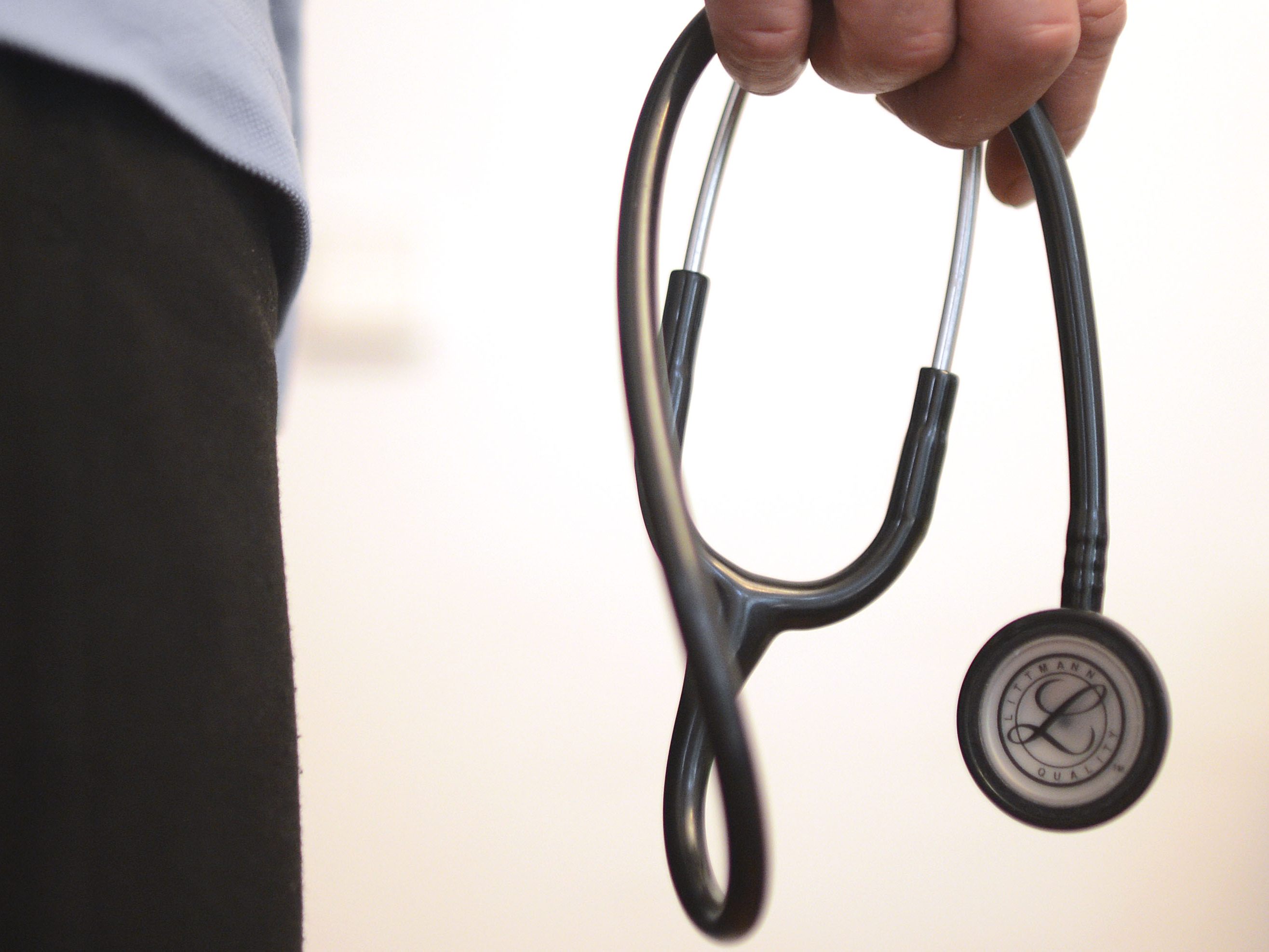 Angehörige von Gesundheitsberufen müssen sich neu registrieren.